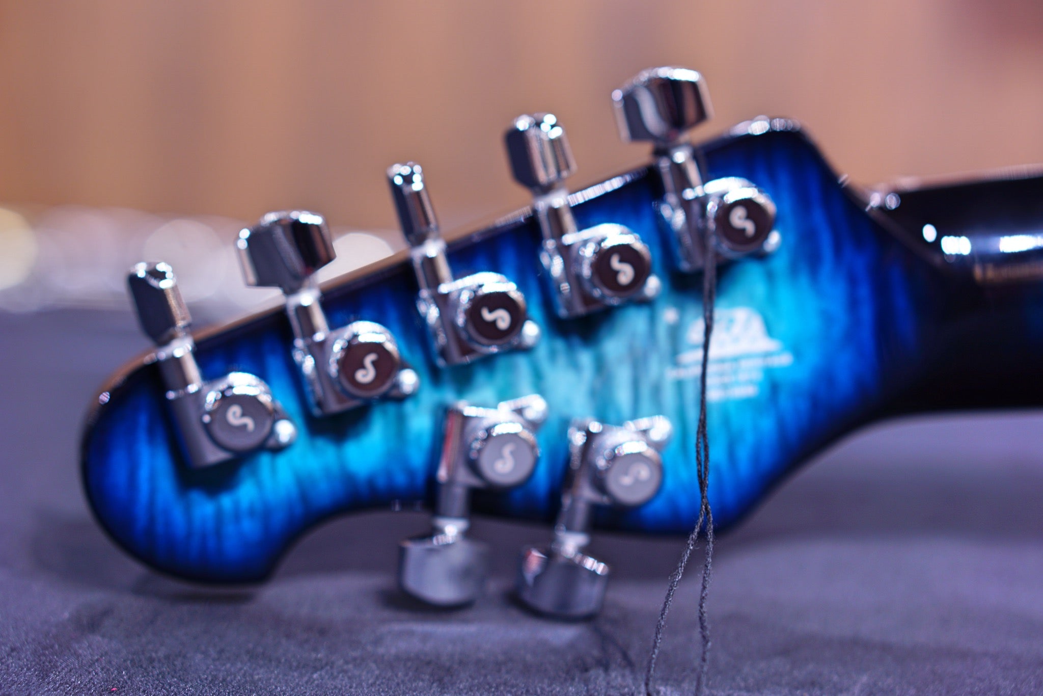 Ernie Ball Music Man John Petrucci Majesty 7 Hydrospace m014949 - HIENDGUITAR Musicman GUITAR