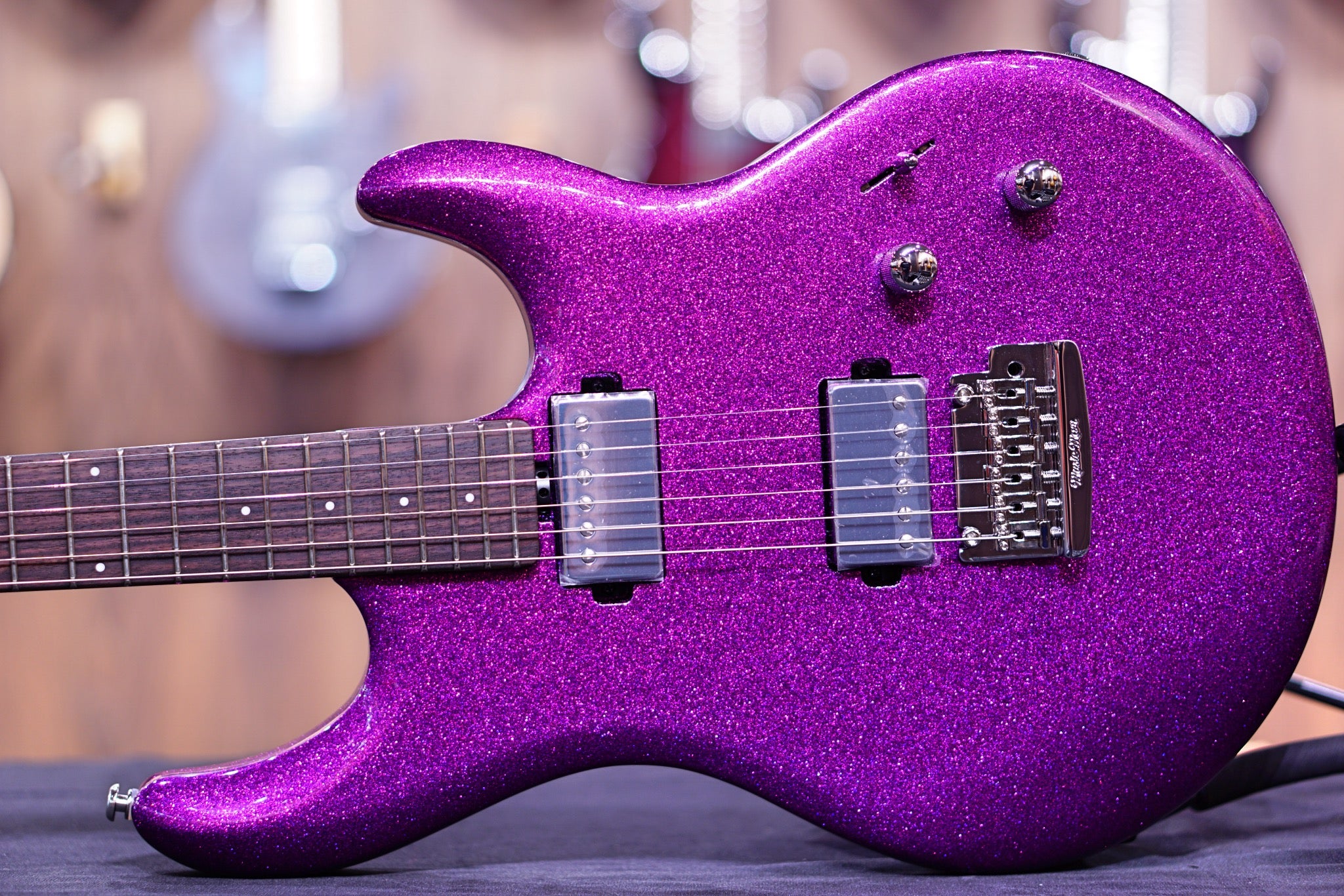 Ernie Ball Music Man Luke III HH - Fuchsia Sparkle H00946 - HIENDGUITAR Musicman GUITAR