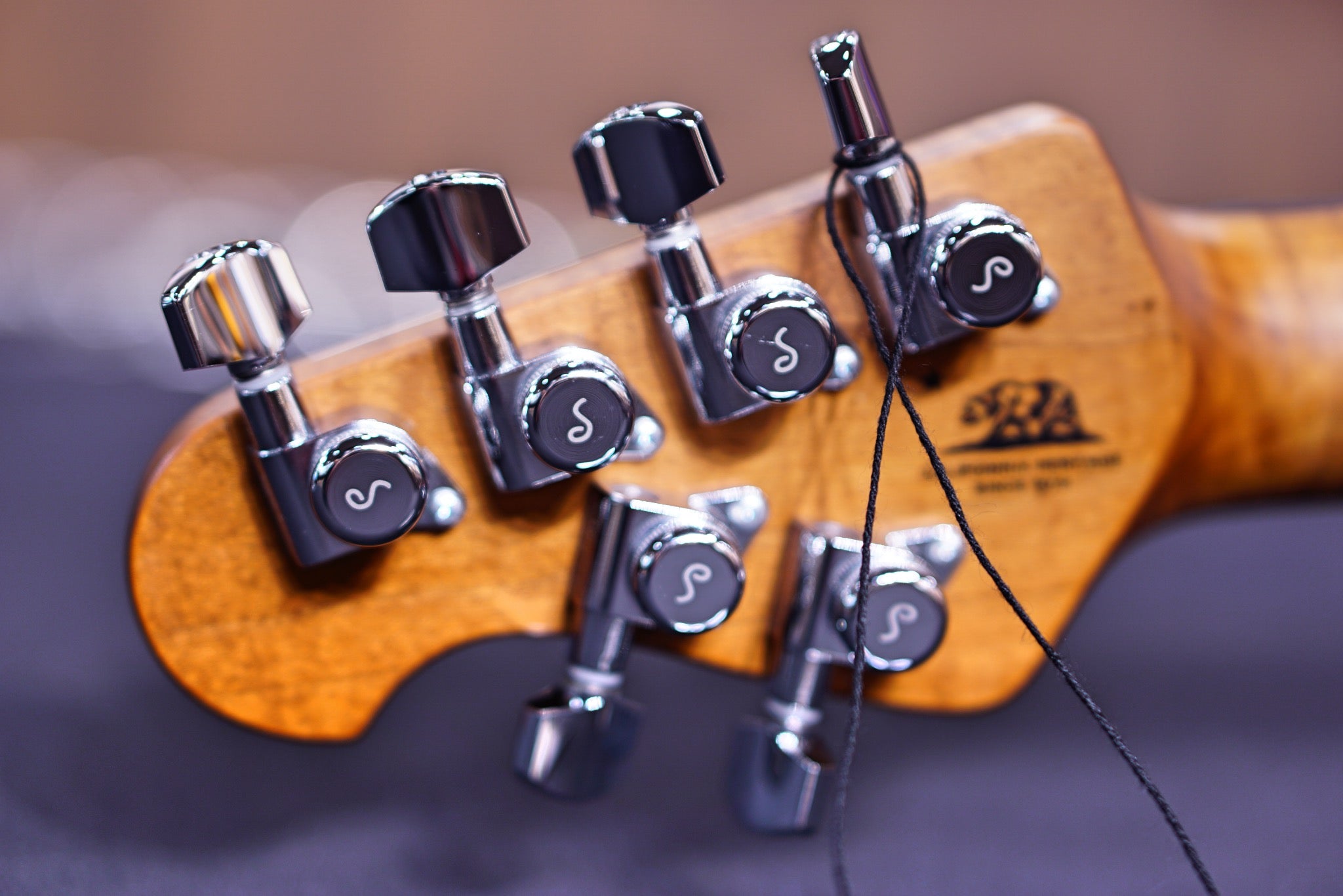 Ernie Ball Music Man Luke III HH - Fuchsia Sparkle H00946 - HIENDGUITAR Musicman GUITAR