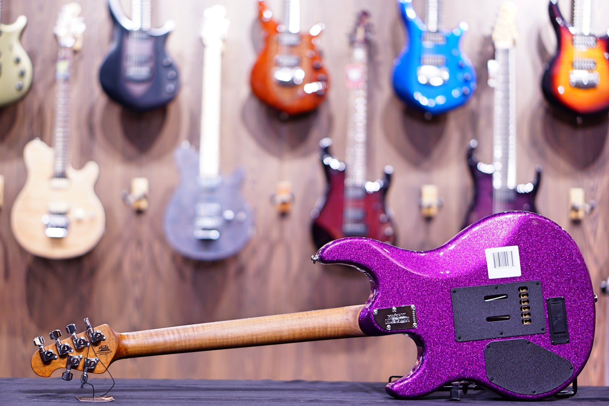 Ernie Ball Music Man Luke III HH - Fuchsia Sparkle H00946 - HIENDGUITAR Musicman GUITAR