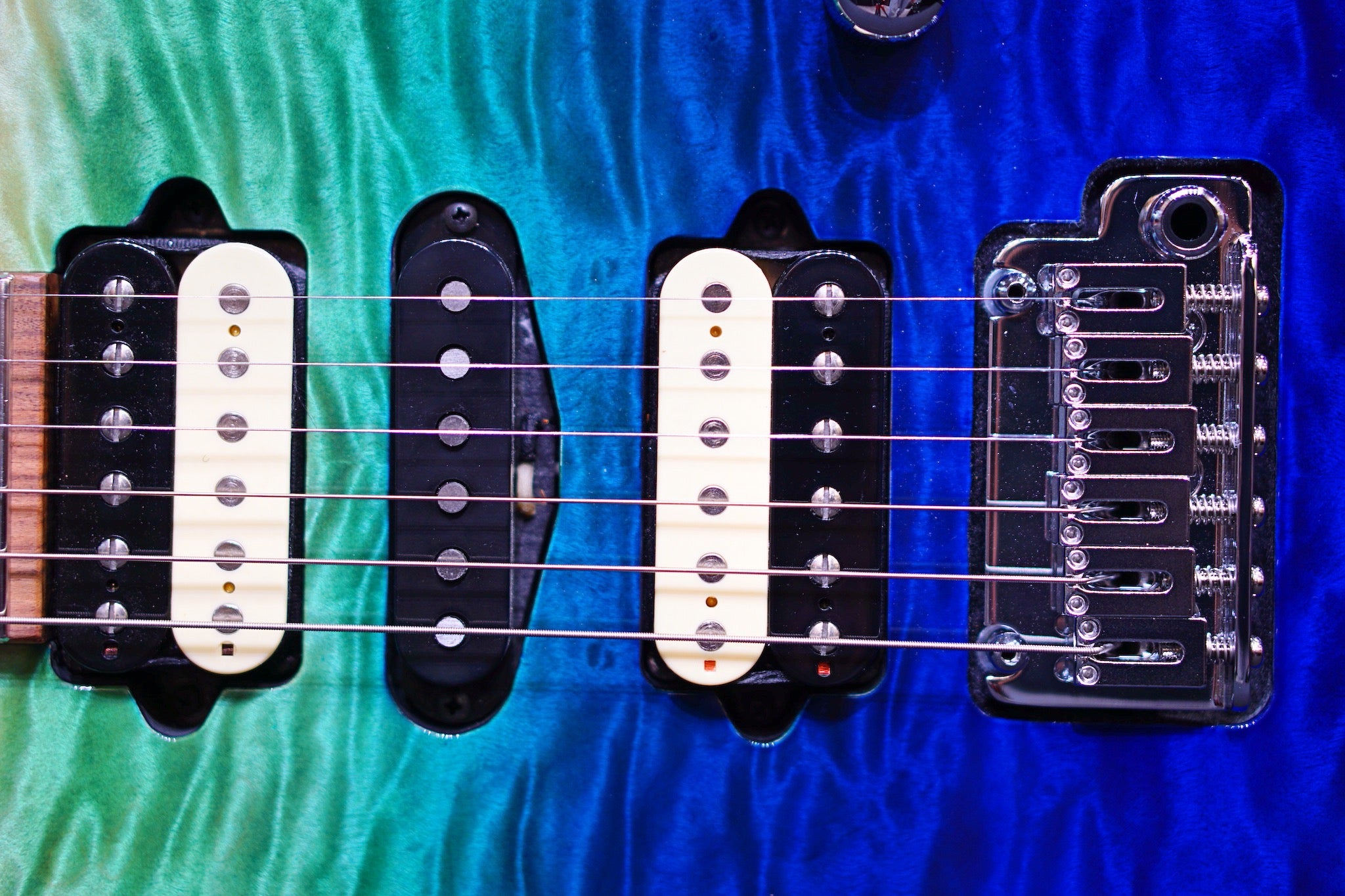 Suhr Modern custom Quilt run aqua blue gradient 64310 CWS (Custom wood selection) - HIENDGUITAR SUHR GUITAR