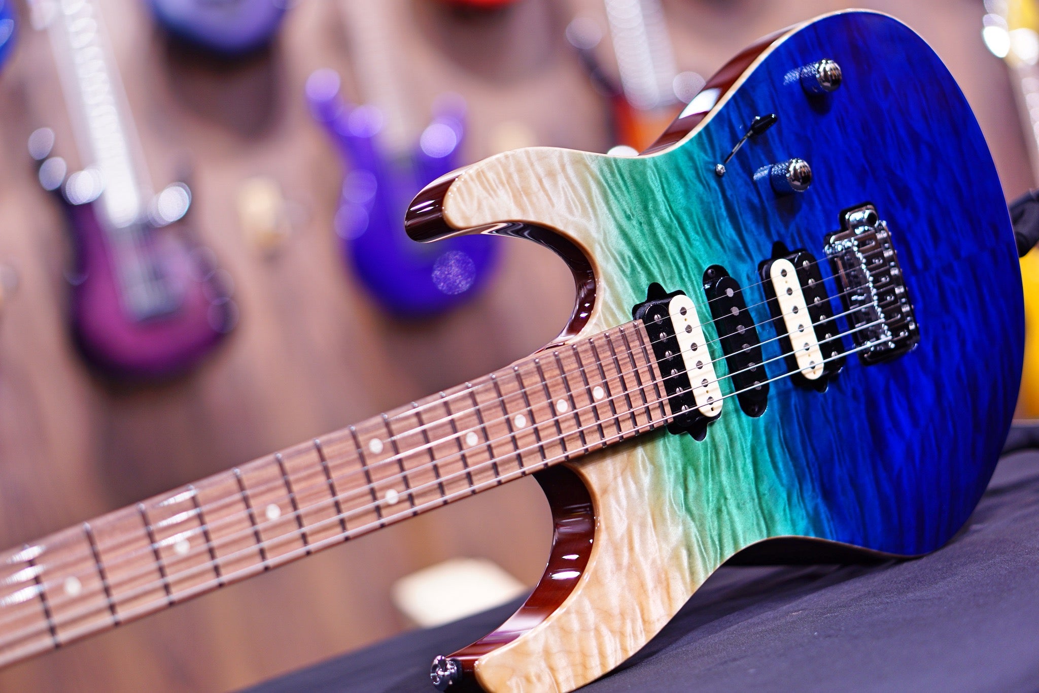 Suhr Modern custom Quilt run aqua blue gradient 64310 CWS (Custom wood selection) - HIENDGUITAR SUHR GUITAR