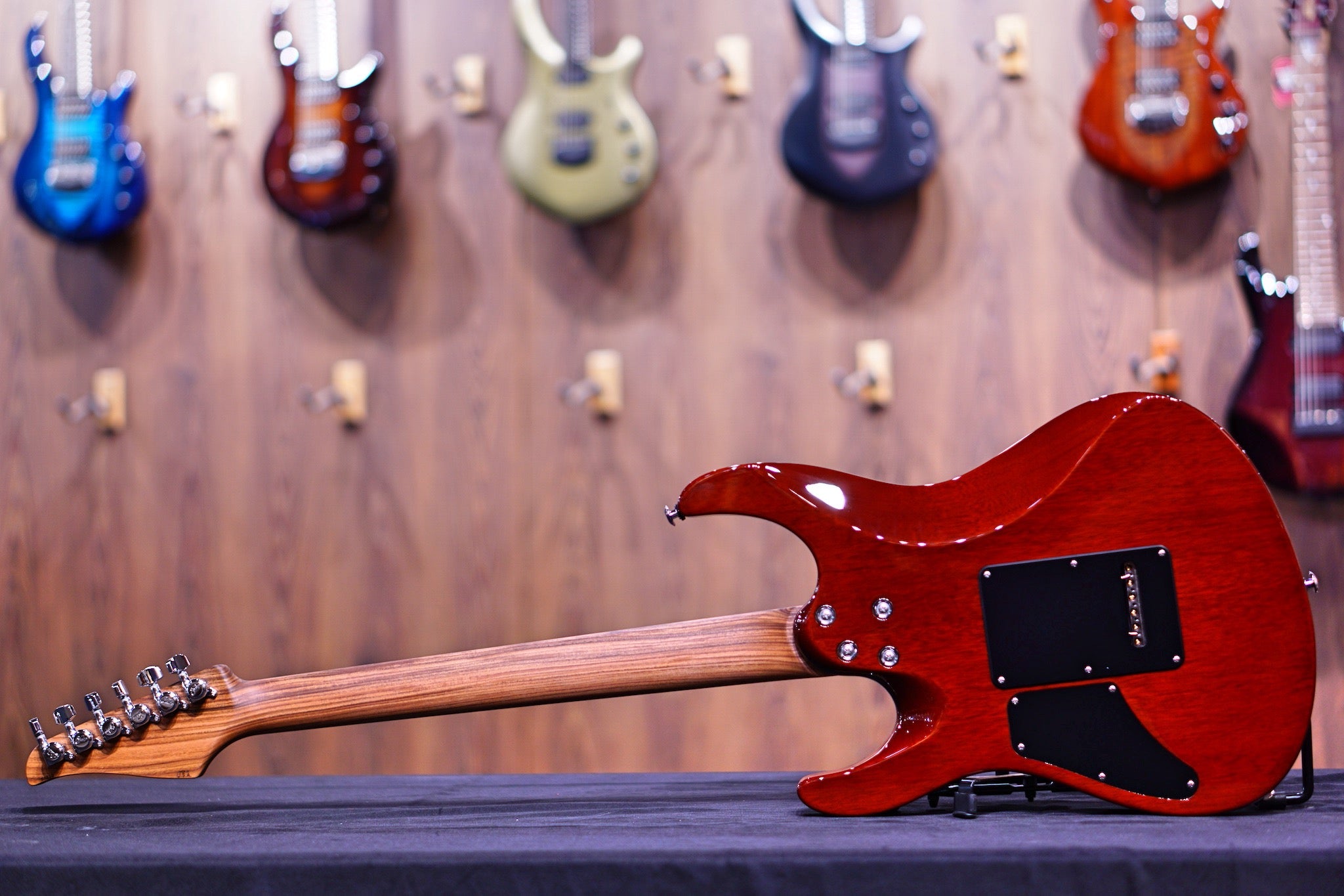 Suhr Modern custom Quilt run aqua blue gradient 64310 CWS (Custom wood selection) - HIENDGUITAR SUHR GUITAR