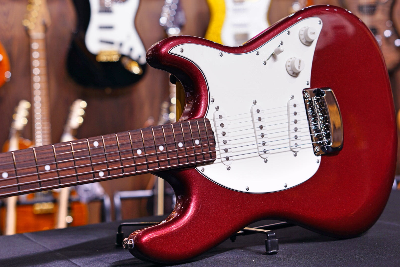 Ernie Ball Ernie Ball Music Man Cutlass RS SSS - Maroon Mist Rosewood Fingerboard G97814 - HIENDGUITAR Musicman GUITAR