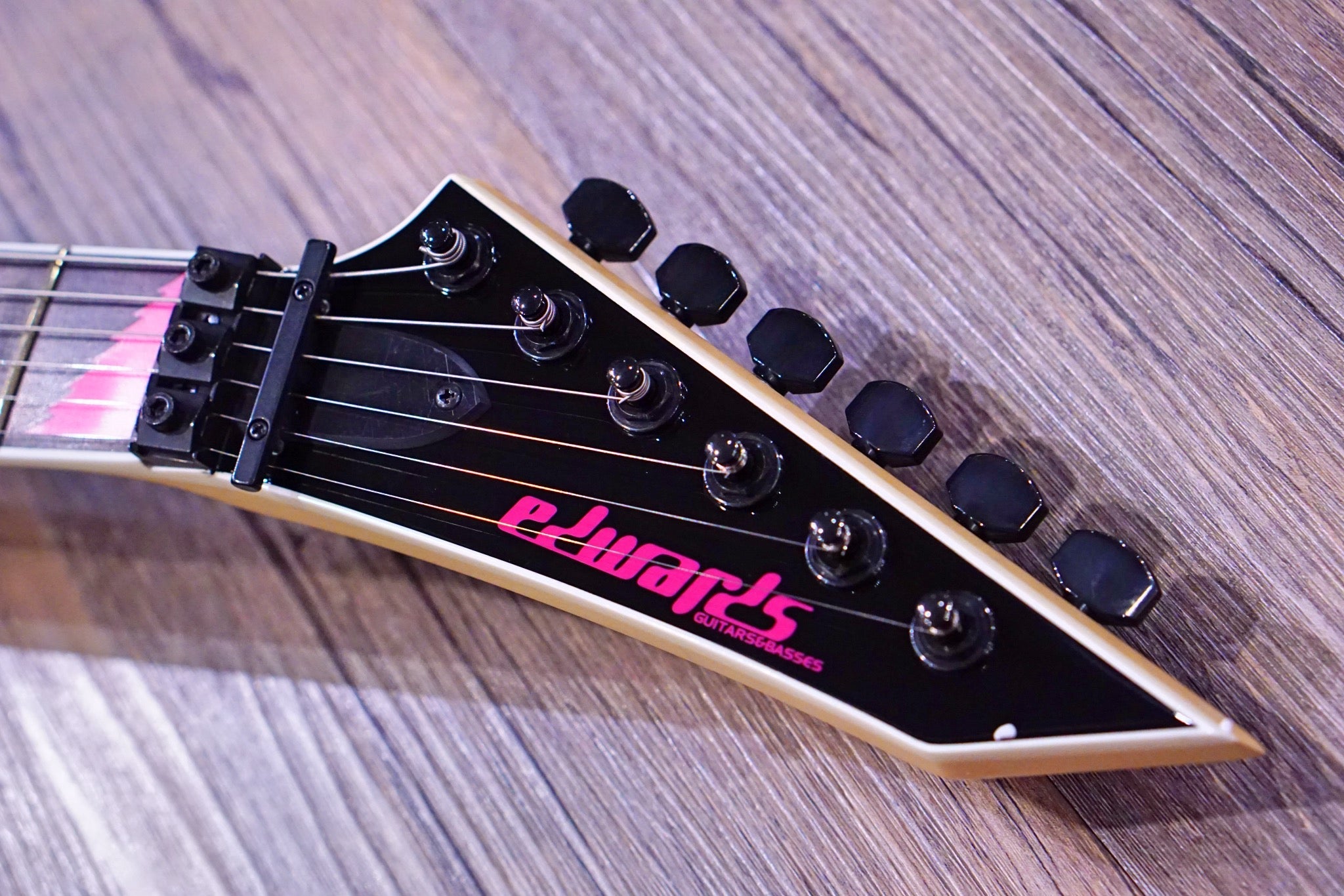 ESP Edwards Alexi E-AL-166 PINK SAWTOOTH - HIENDGUITAR EDWARDS GUITAR