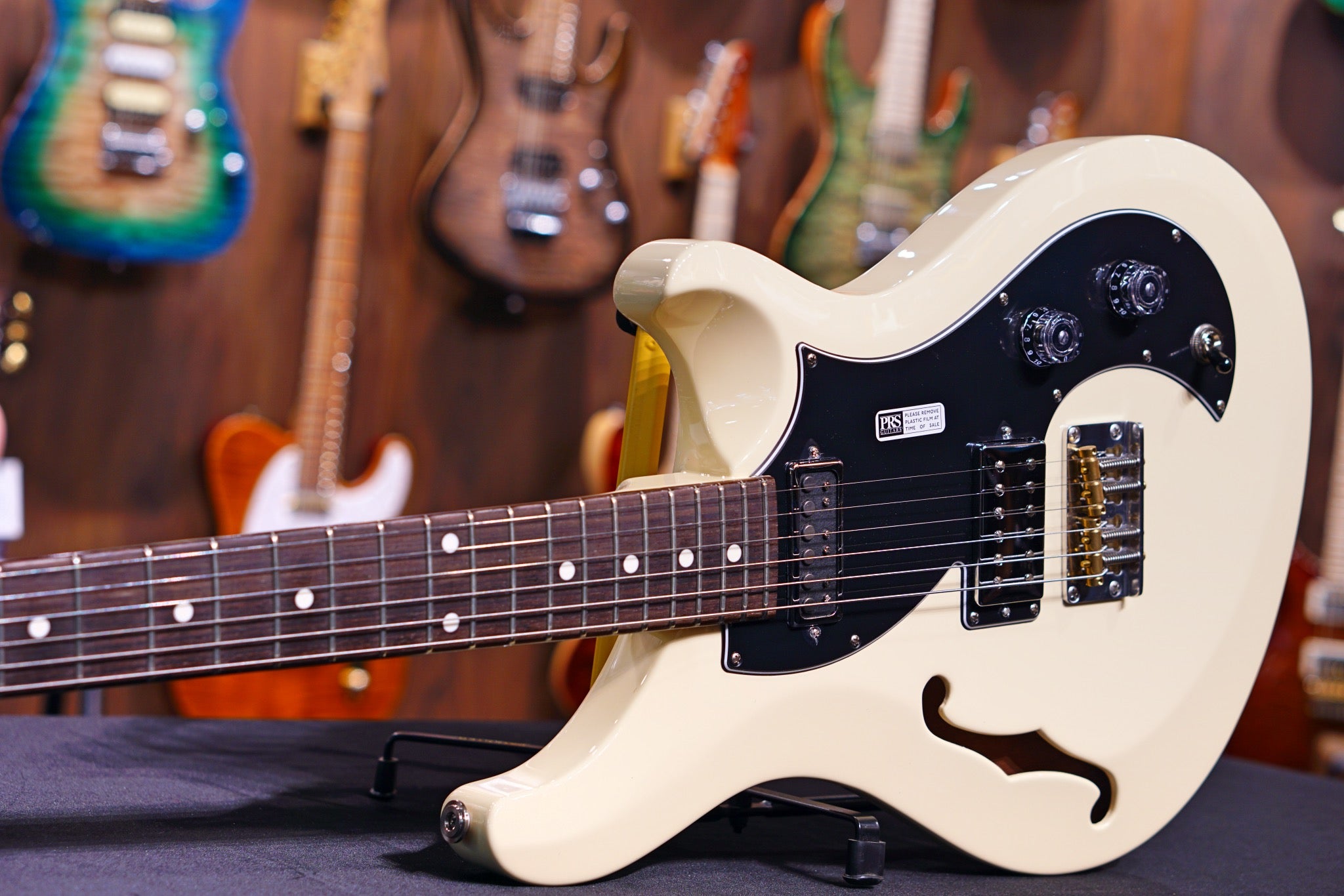 PRS S2 Vela Semi-Hollow - Antique White S2043539 - HIENDGUITAR PRS GUITAR