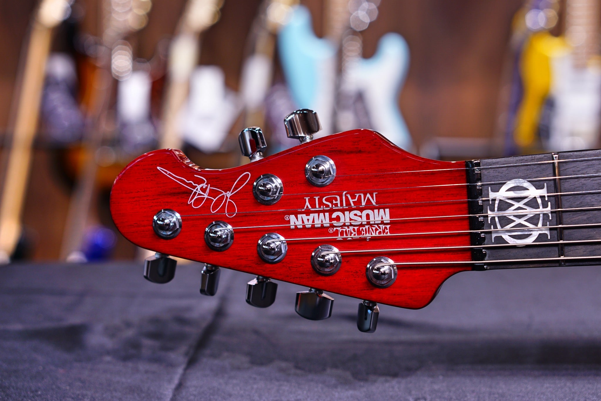 Ernie Ball Music Man John Petrucci Majesty 7 - Pink Sand M013535 - HIENDGUITAR Musicman GUITAR