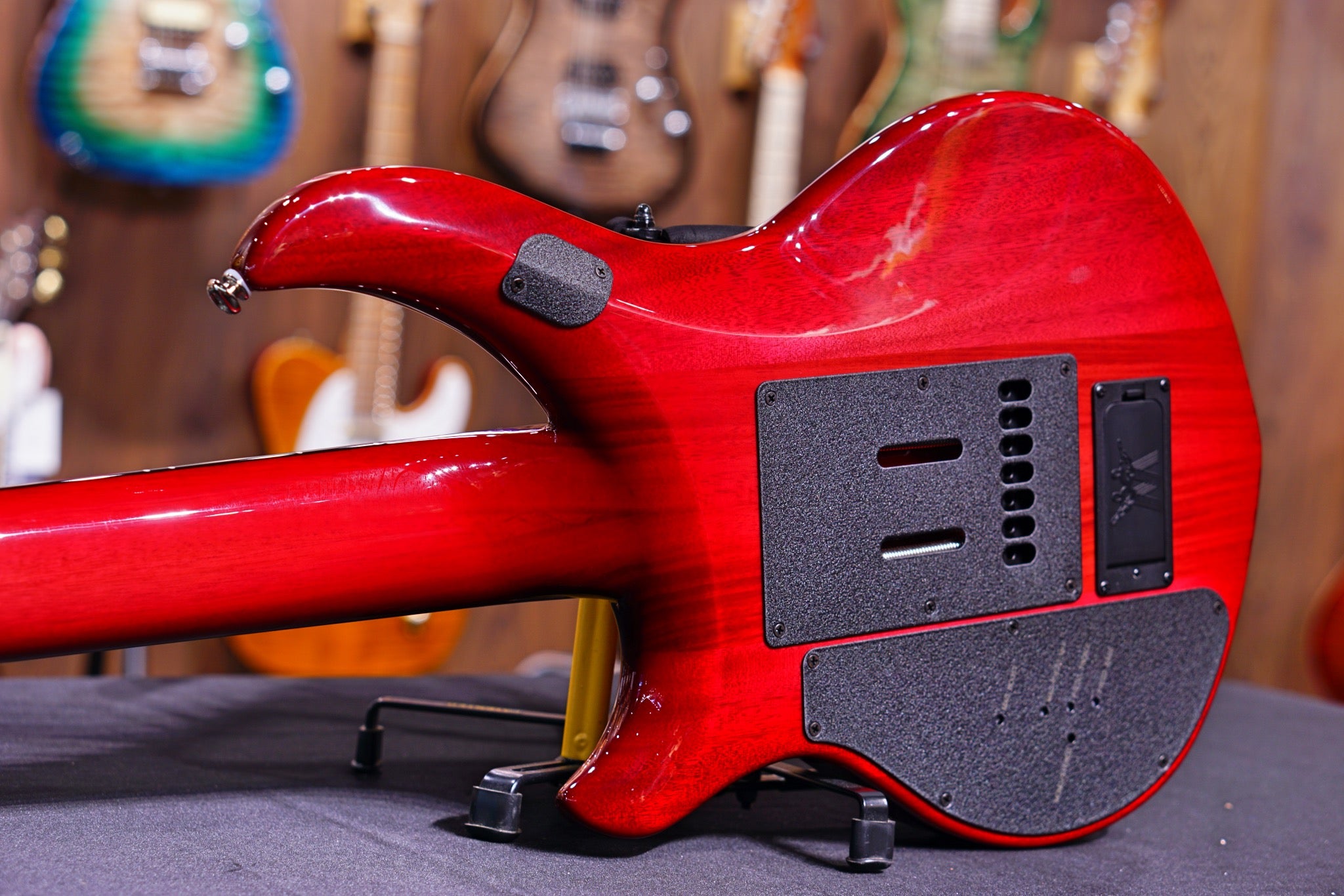 Ernie Ball Music Man John Petrucci Majesty 7 - Pink Sand M013535 - HIENDGUITAR Musicman GUITAR