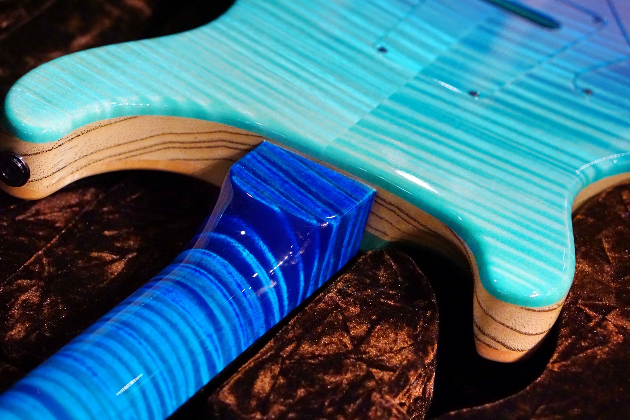 PRS Private stock Modern Eagle V PS#9248 Custom blue fade - HIENDGUITAR prs GUITAR