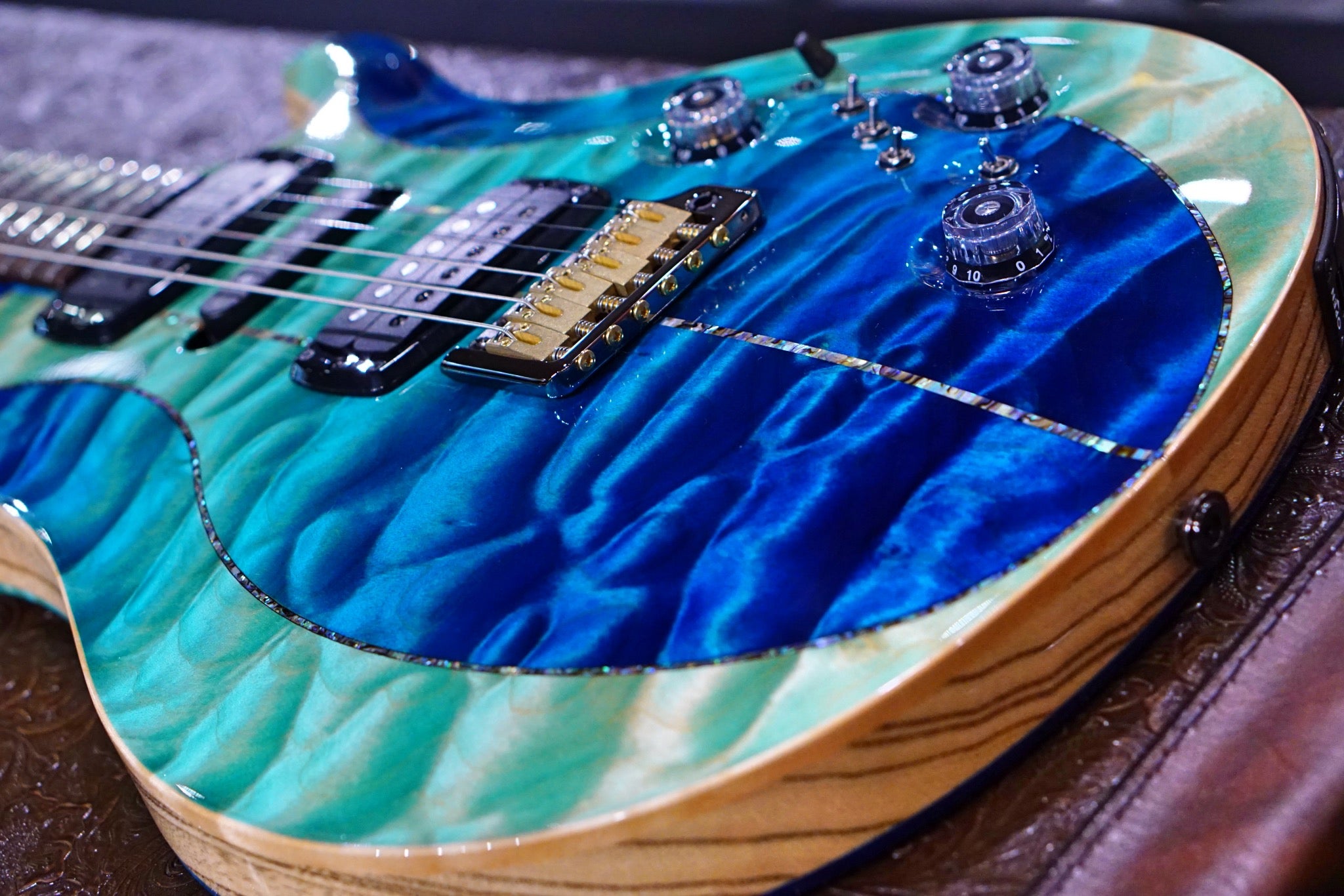 PRS Private stock Modern Eagle V PS#9248 Custom blue fade - HIENDGUITAR prs GUITAR