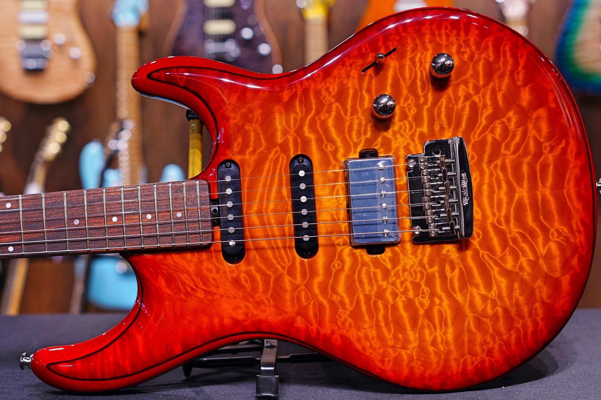 Ernie Ball Music Man Luke III HSS - Cherry Burst Quilt G98336 - HIENDGUITAR Musicman GUITAR
