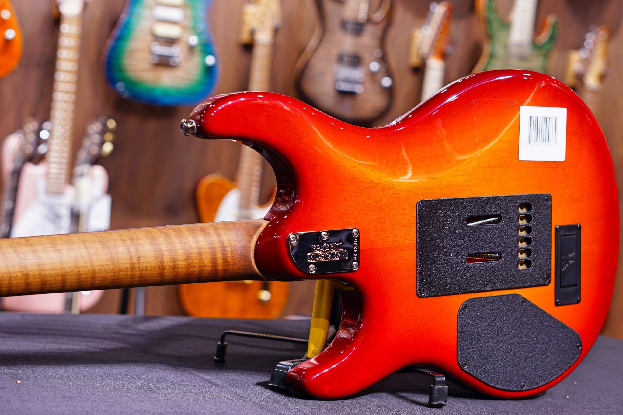 Ernie Ball Music Man Luke III HSS - Cherry Burst Quilt G98336 - HIENDGUITAR Musicman GUITAR