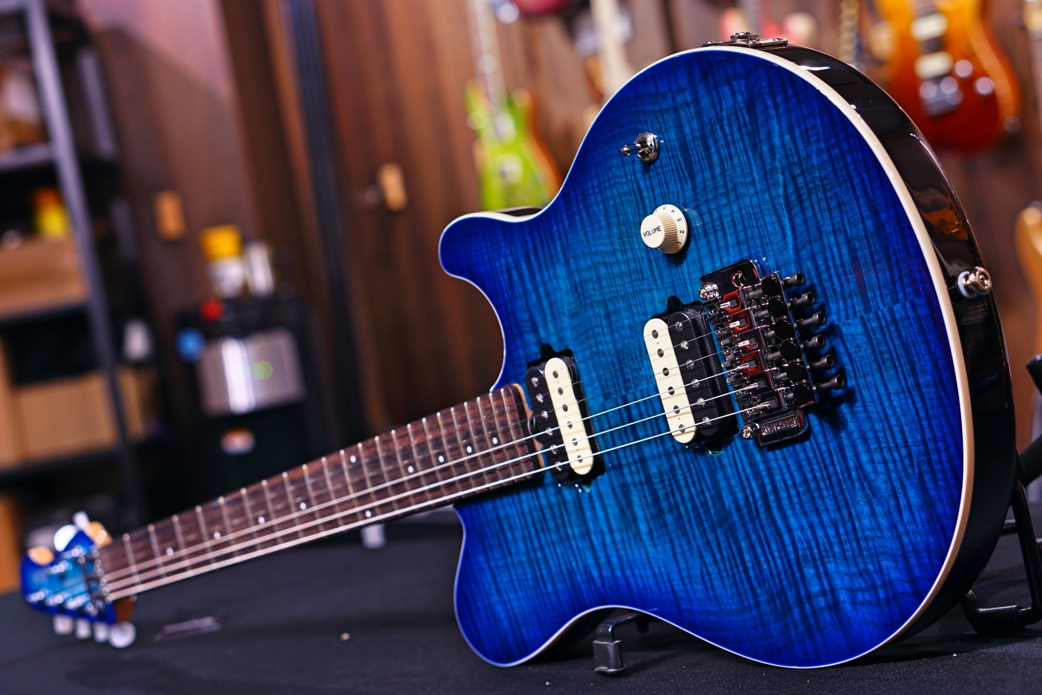 Musicman Axis Balboa Blue Flame - rosewood Matching Headstock G97716 - HIENDGUITAR Musicman GUITAR