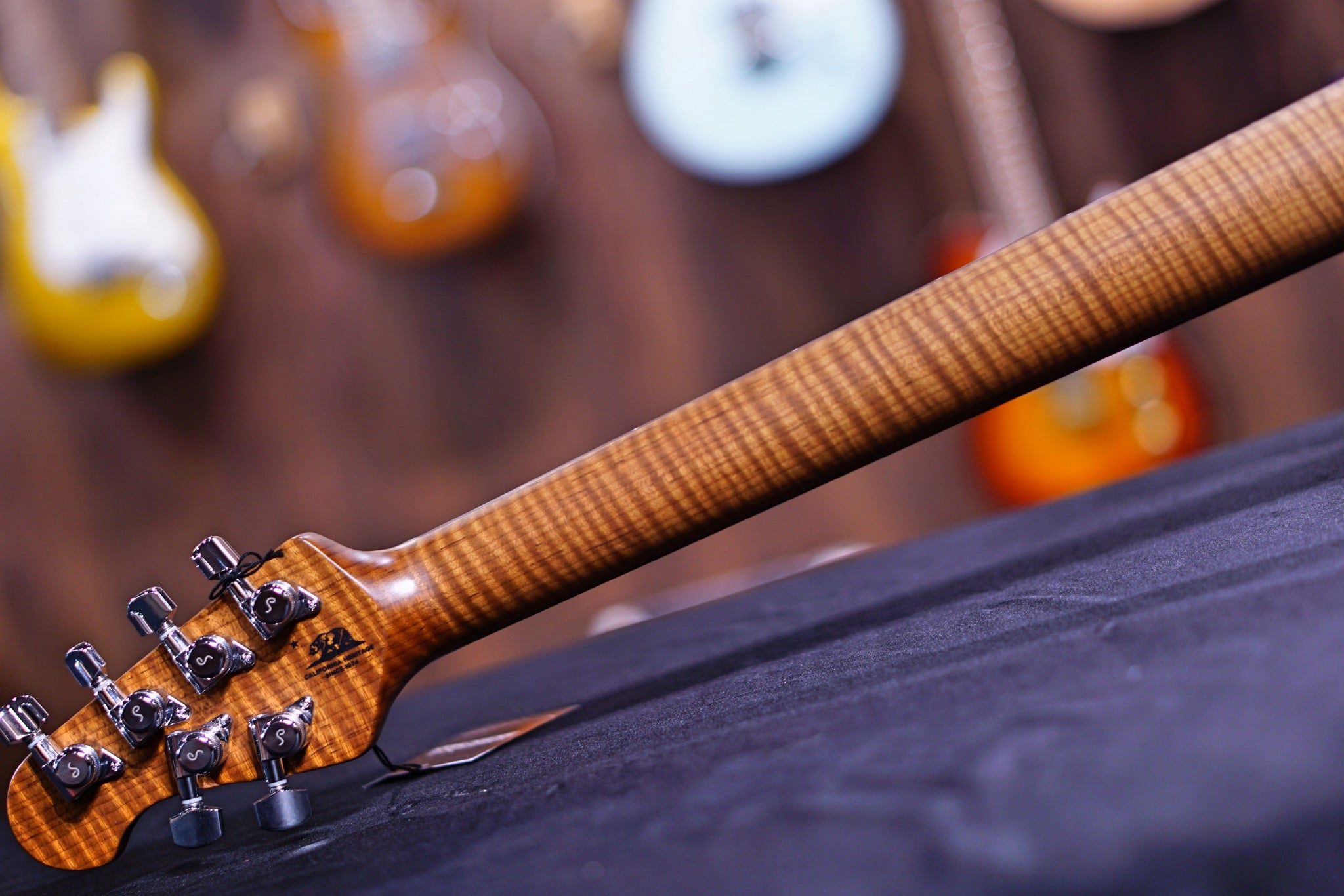 Ernie Ball Music Man StingRay RS Electric Guitar - Powder Blue H00587 - HIENDGUITAR Musicman GUITAR