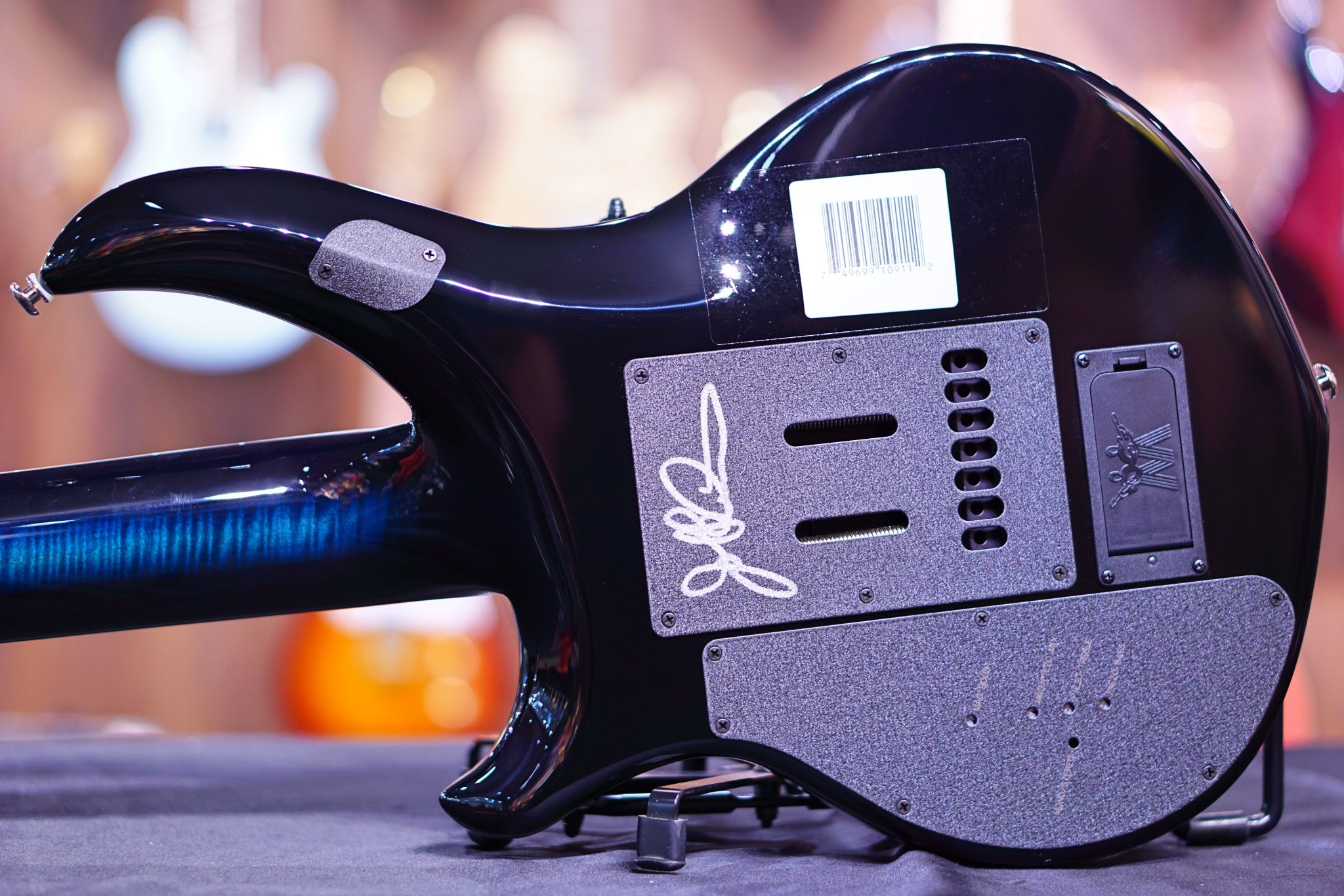 Ernie Ball Music Man John Petrucci Majesty 7 Hydrospace m015219 - HIENDGUITAR Musicman GUITAR