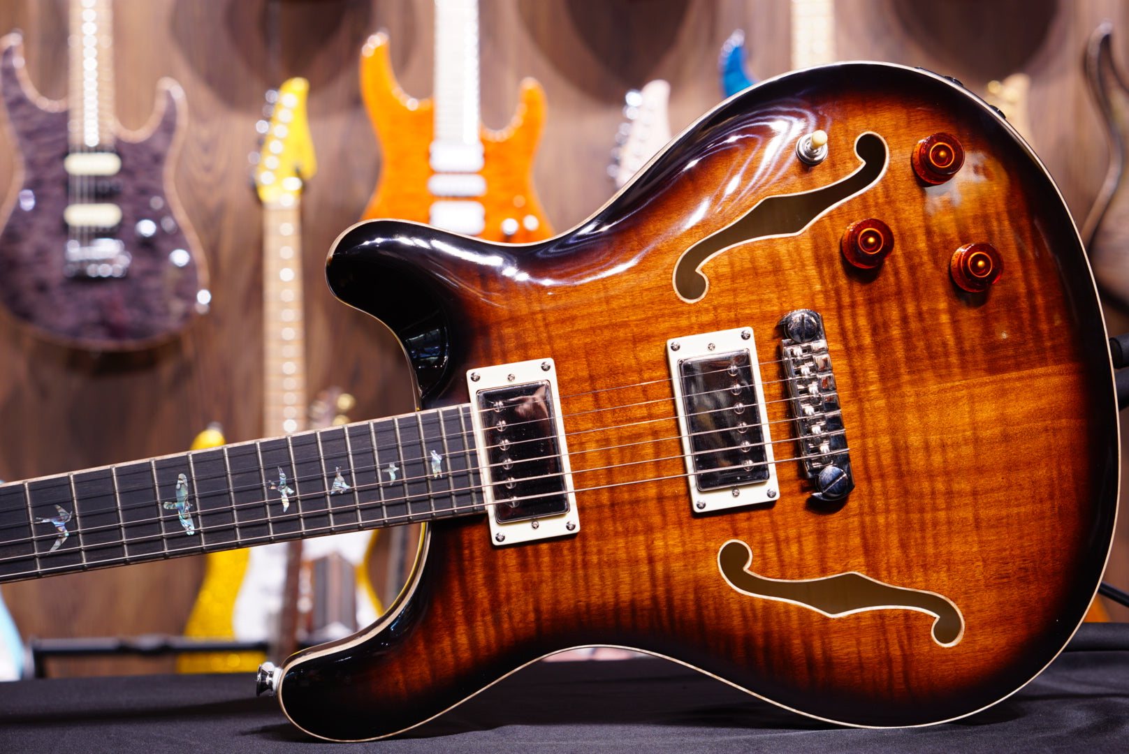PRS SE Hollowbody II Piezo - Black Gold Burst - HIENDGUITAR PRS SE GUITAR