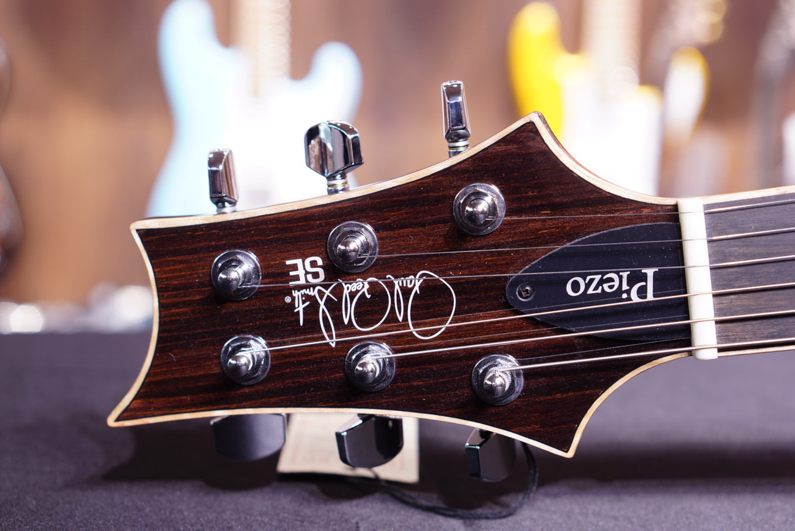 PRS SE Hollowbody II Piezo - Black Gold Burst - HIENDGUITAR PRS SE GUITAR