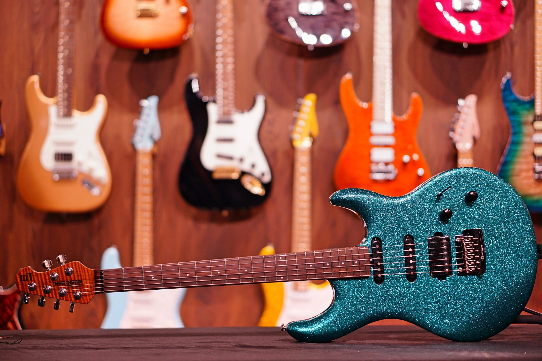 Ernie Ball Music Man Luke III HSS - Ocean Sparkle G98380 - HIENDGUITAR Musicman guitar