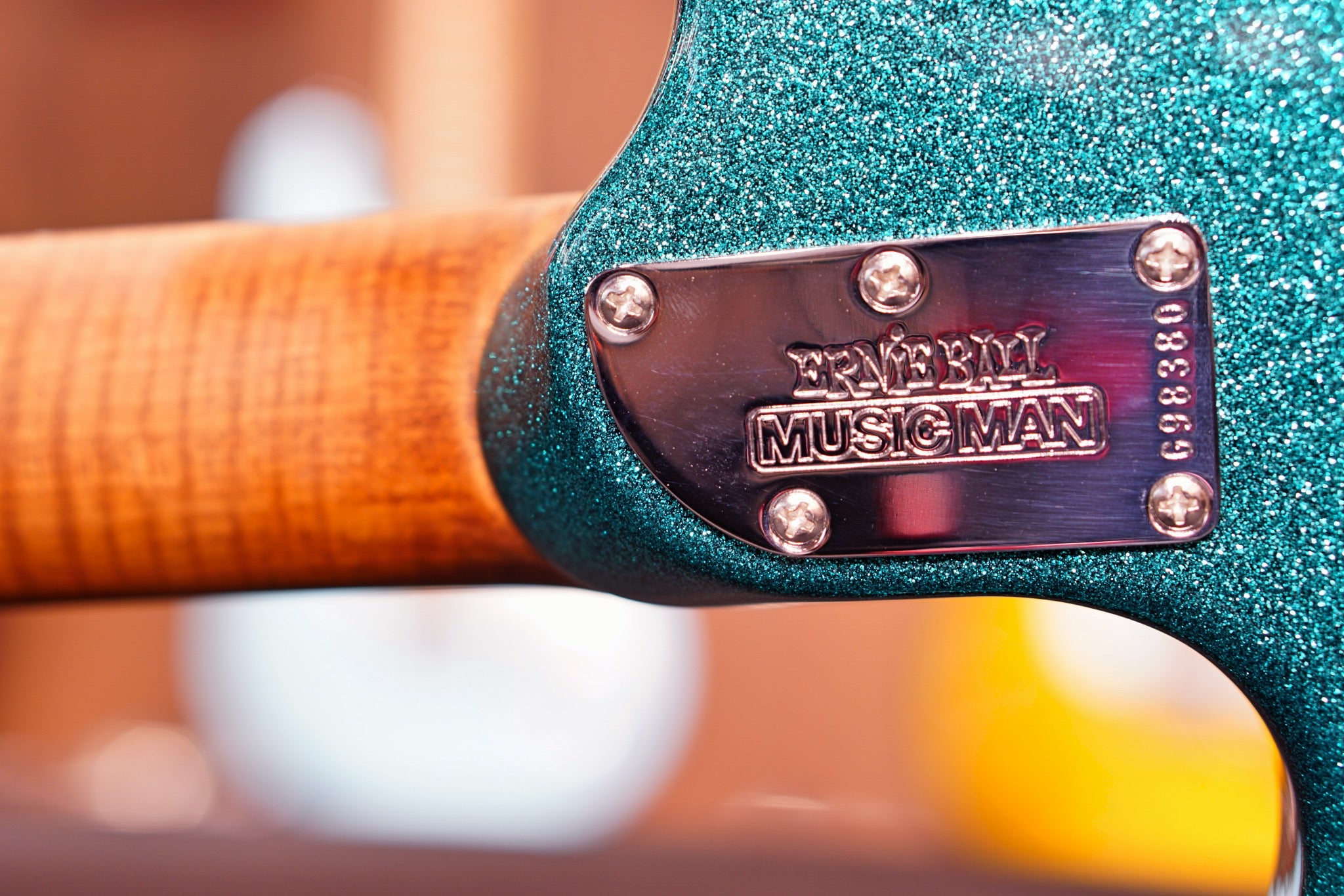 Ernie Ball Music Man Luke III HSS - Ocean Sparkle G98380 - HIENDGUITAR Musicman guitar