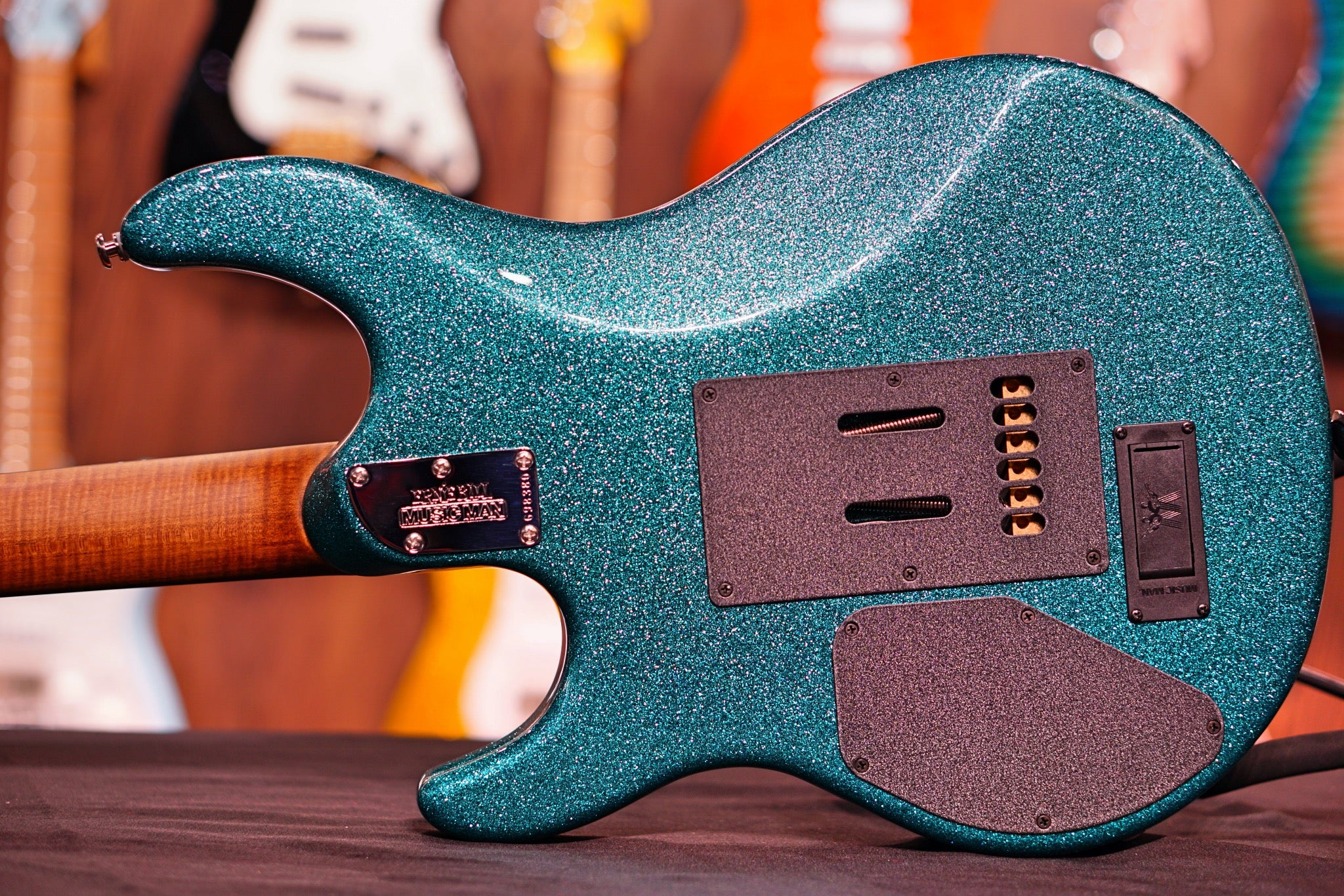 Ernie Ball Music Man Luke III HSS - Ocean Sparkle G98380 - HIENDGUITAR Musicman guitar