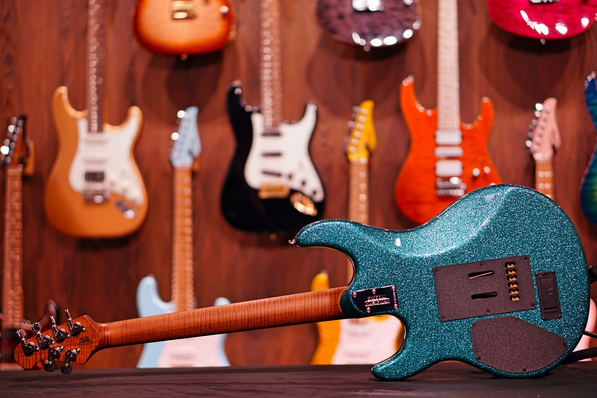 Ernie Ball Music Man Luke III HSS - Ocean Sparkle G98380 - HIENDGUITAR Musicman guitar