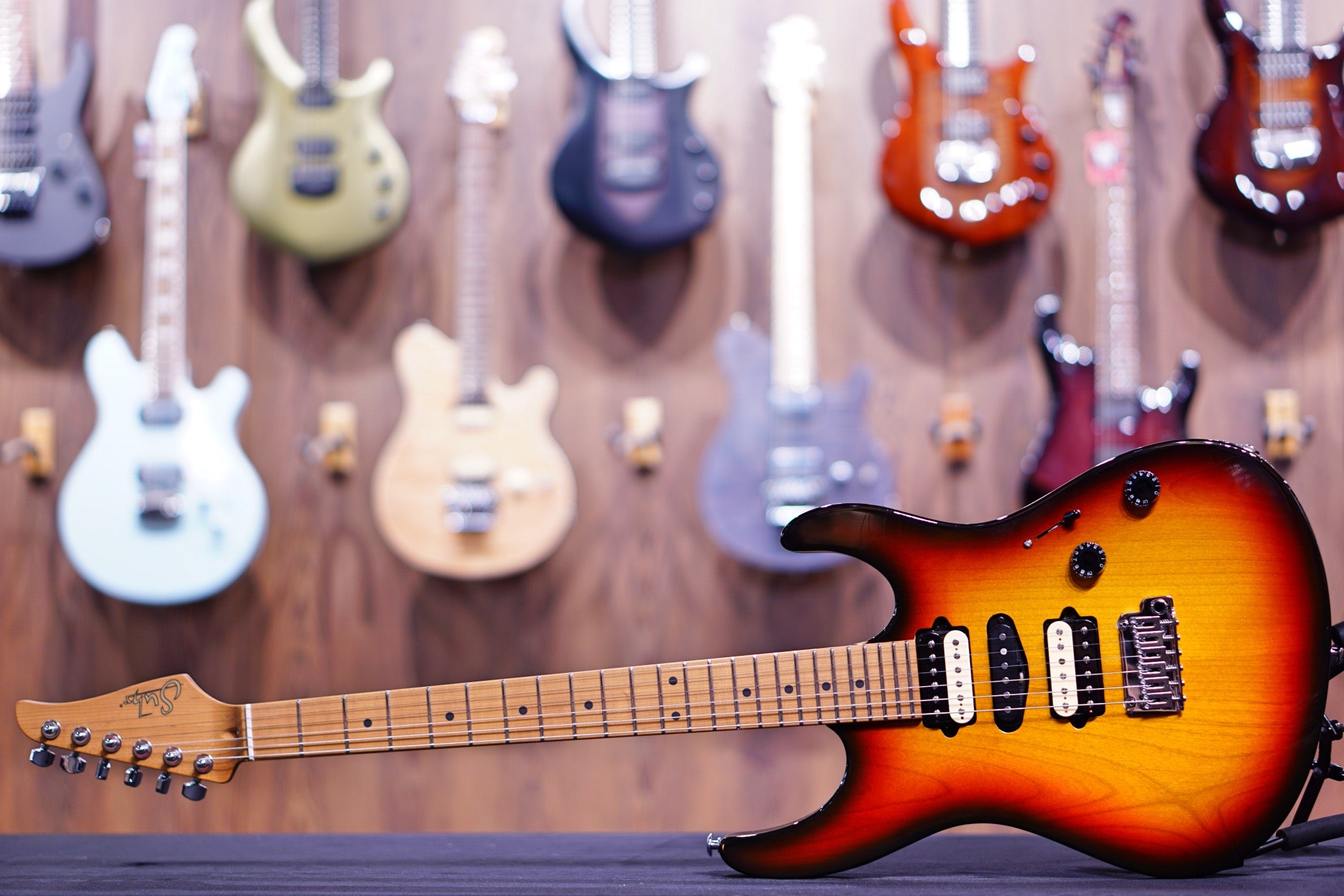 Suhr Modern antique 3 tone burst Hiend spec 67454 - HIENDGUITAR SUHR GUITAR