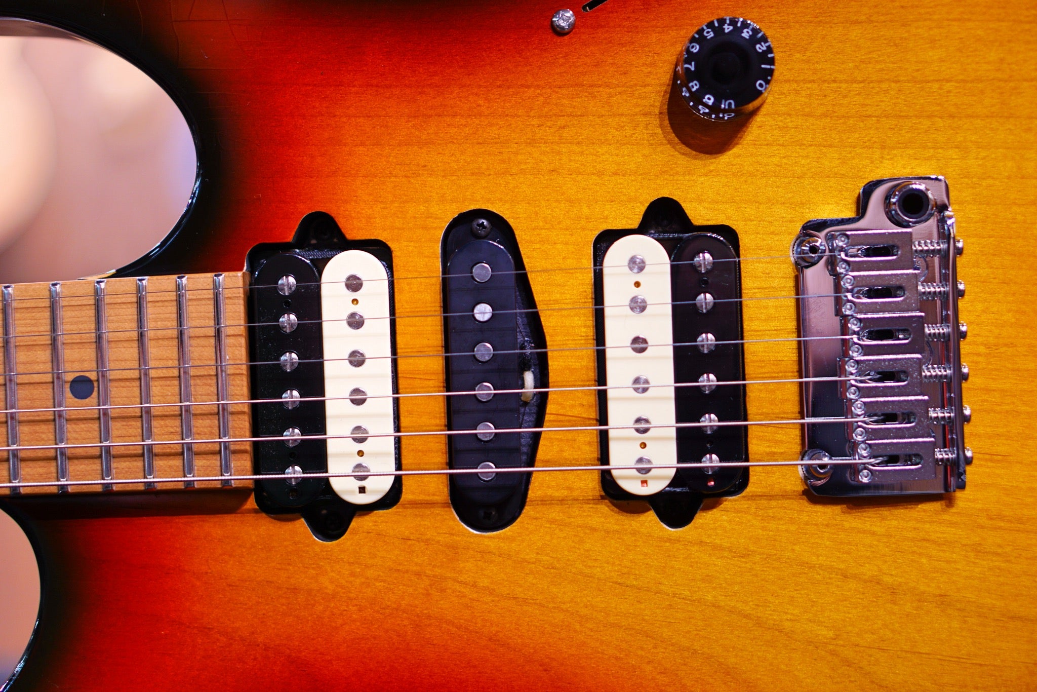 Suhr Modern antique 3 tone burst Hiend spec 67454 - HIENDGUITAR SUHR GUITAR