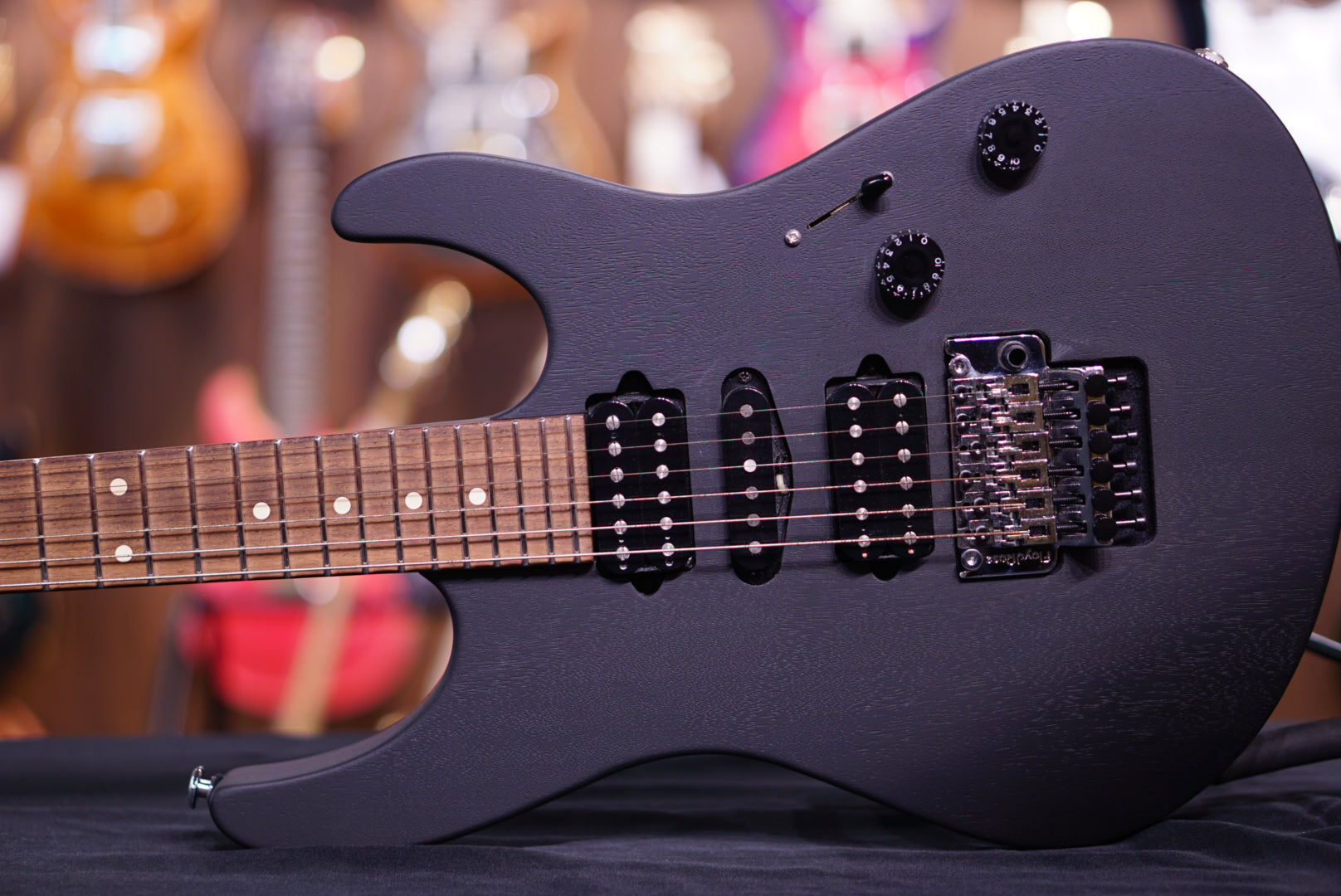 ギター Suhr Modern MS-BS7 Satin Black Suhr Modern Satin Ebony