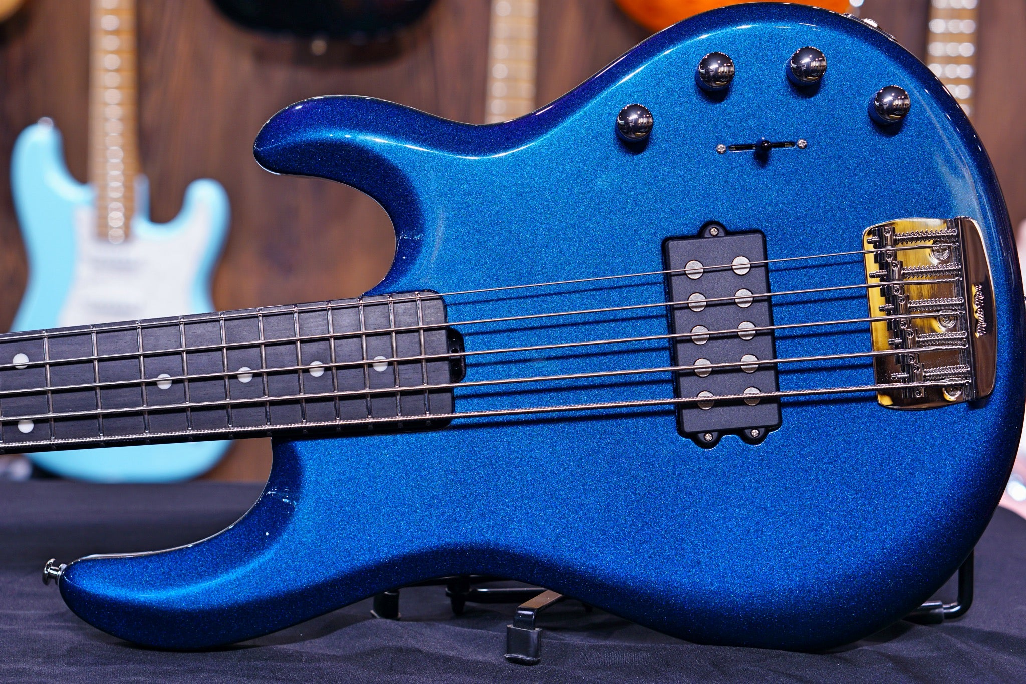 Ernie Ball Music man stingray 5 H kinetic blue F89268 - HIENDGUITAR Musicman bass