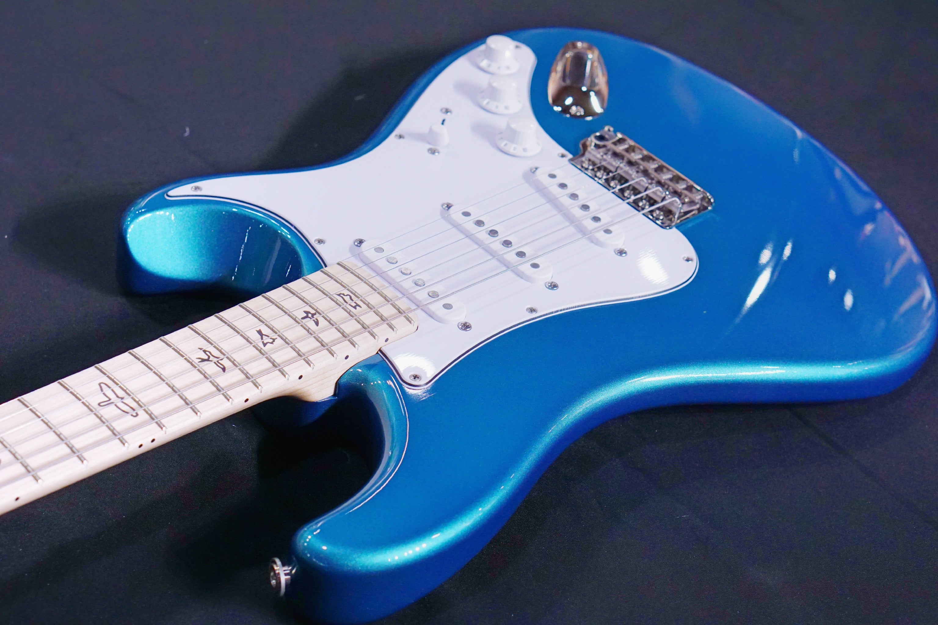 PRS Silver Sky - Dodgem blue Maple - HIENDGUITAR PRS GUITAR