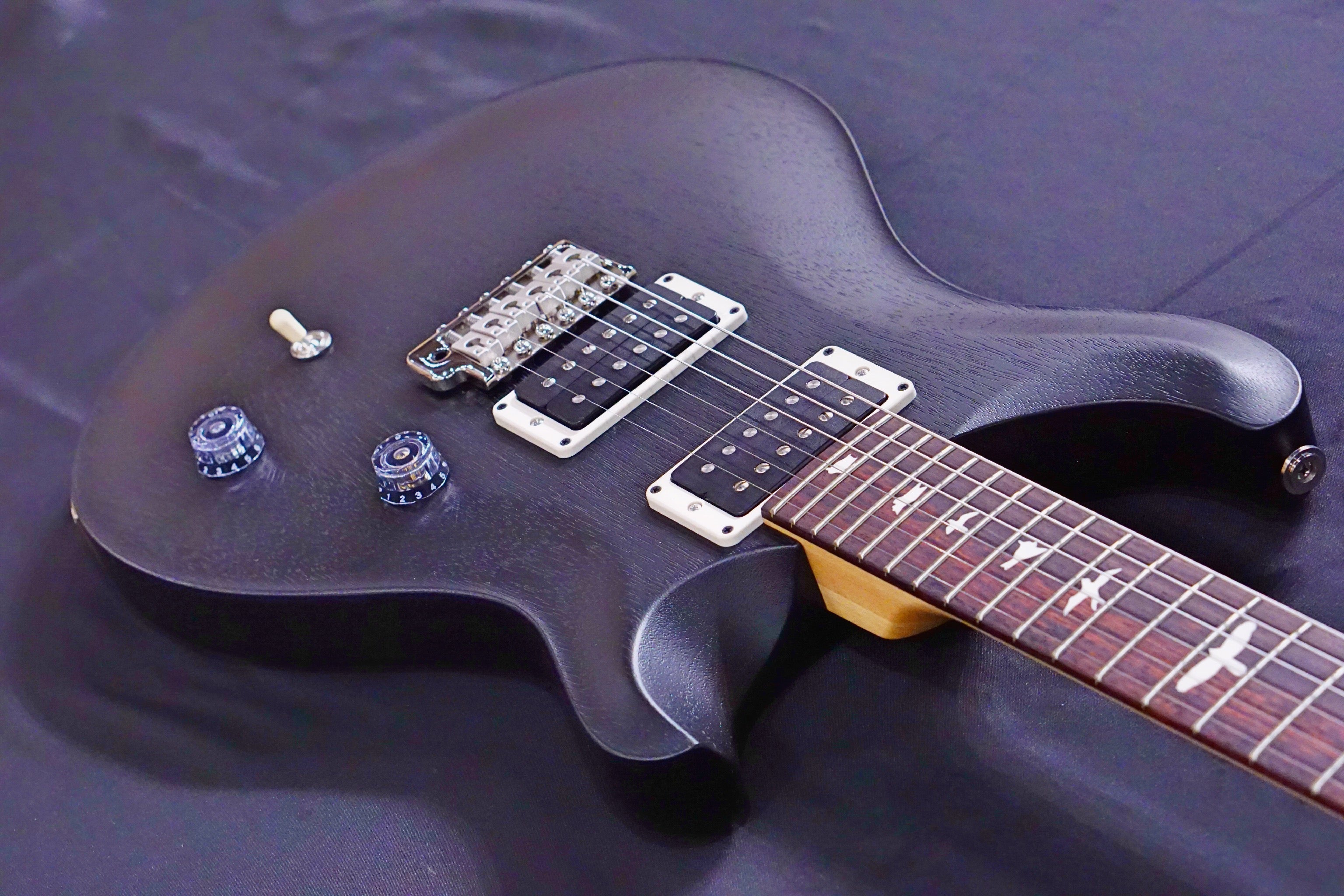 PRS CE24 Standard Satin antique Charcoal - HIENDGUITAR PRS GUITAR