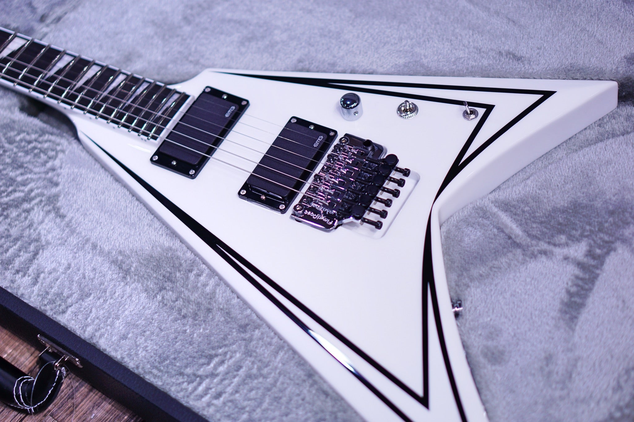 ESP E-II SV White Black Stripes es0493213 - HIENDGUITAR E-II GUITAR