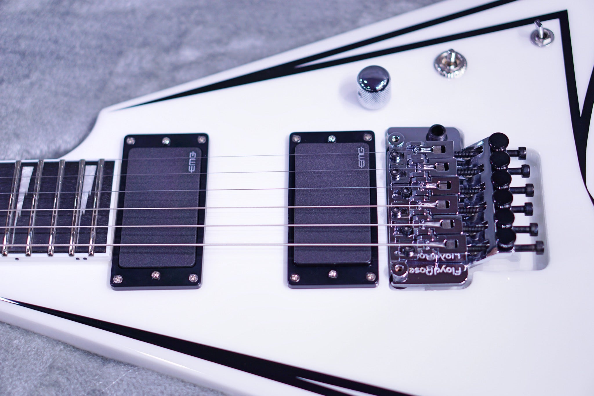 ESP E-II SV White Black Stripes ES5681213 - HIENDGUITAR E-II GUITAR