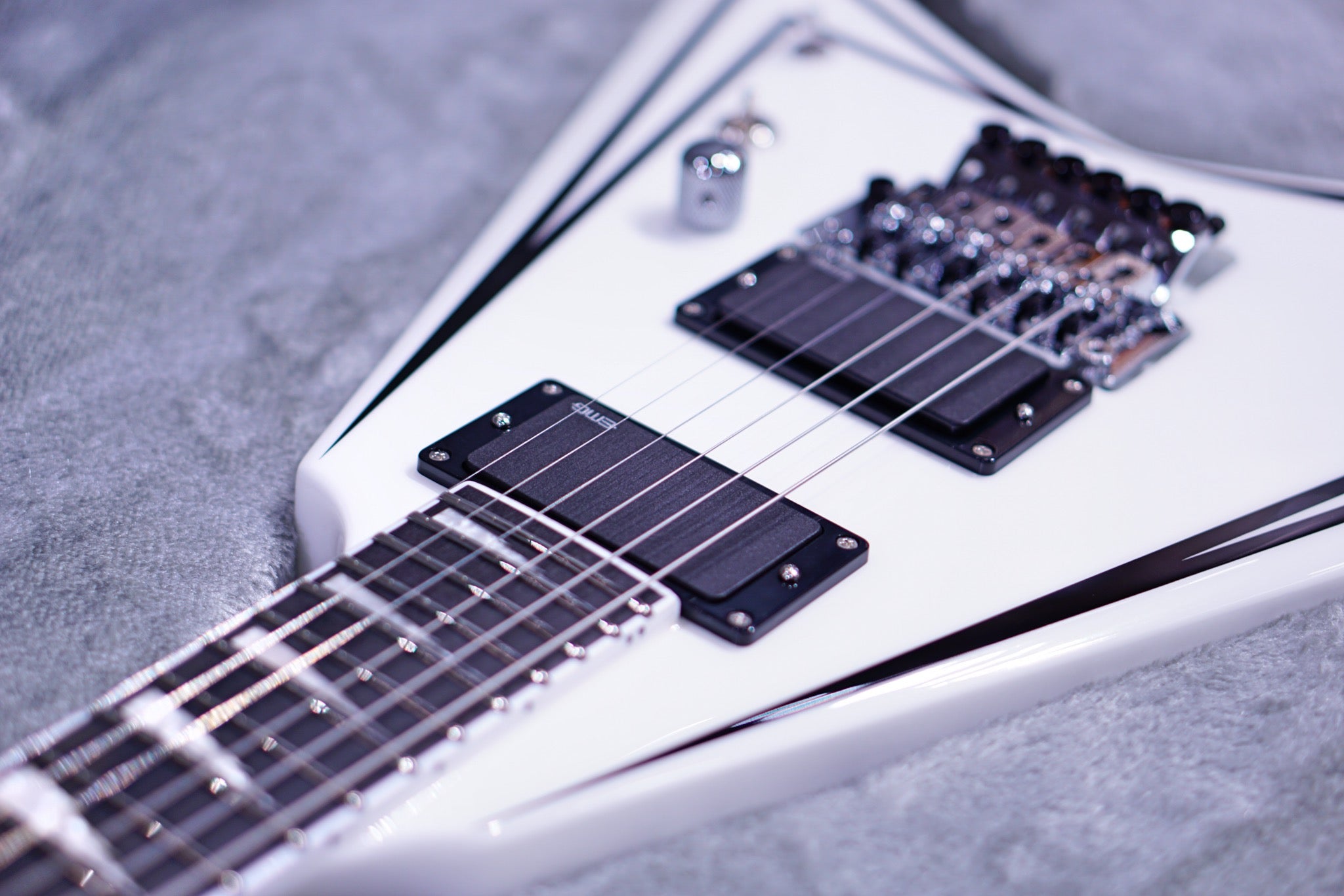 ESP E-II SV White Black Stripes ES5681213 - HIENDGUITAR E-II GUITAR
