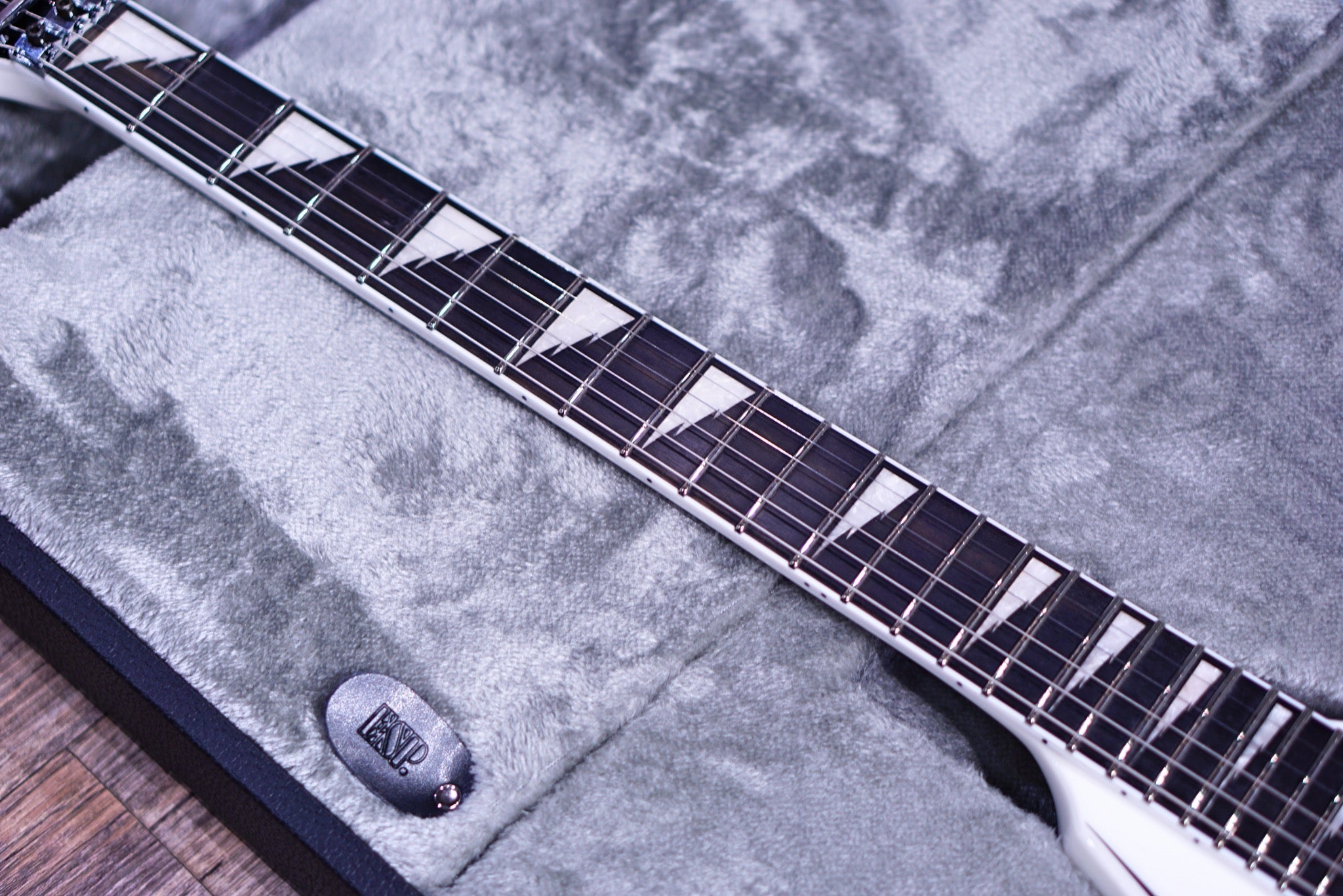 ESP E-II SV White Black Stripes ES5681213 - HIENDGUITAR E-II GUITAR