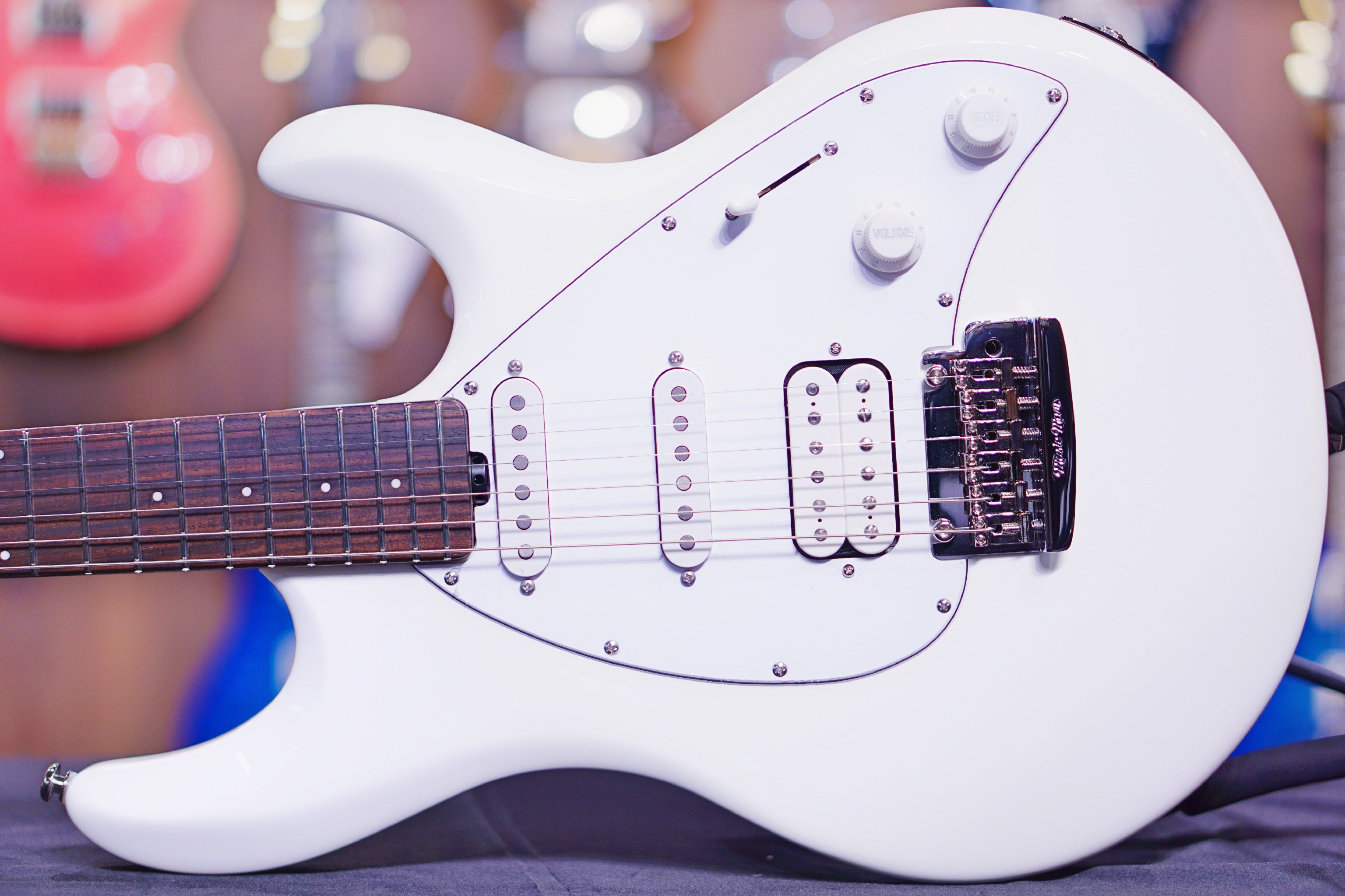 Ernie Ball Music man Silhouette Special HSS Trem - White - Rosewood Matching Headstock - White G99121 - HIENDGUITAR Musicman GUITAR