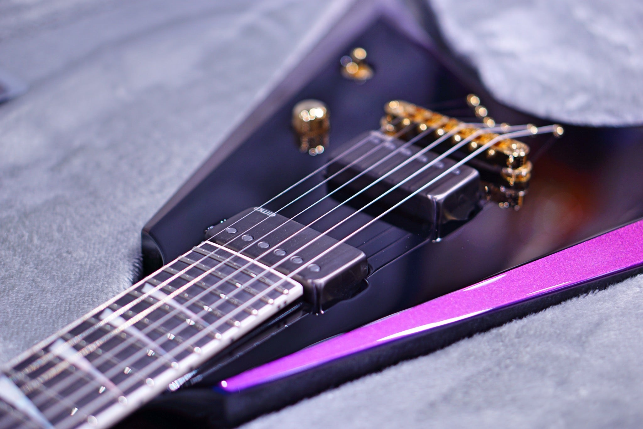 ESP-ARROW NT black w Andromeda E2741212 - HIENDGUITAR ESP GUITAR