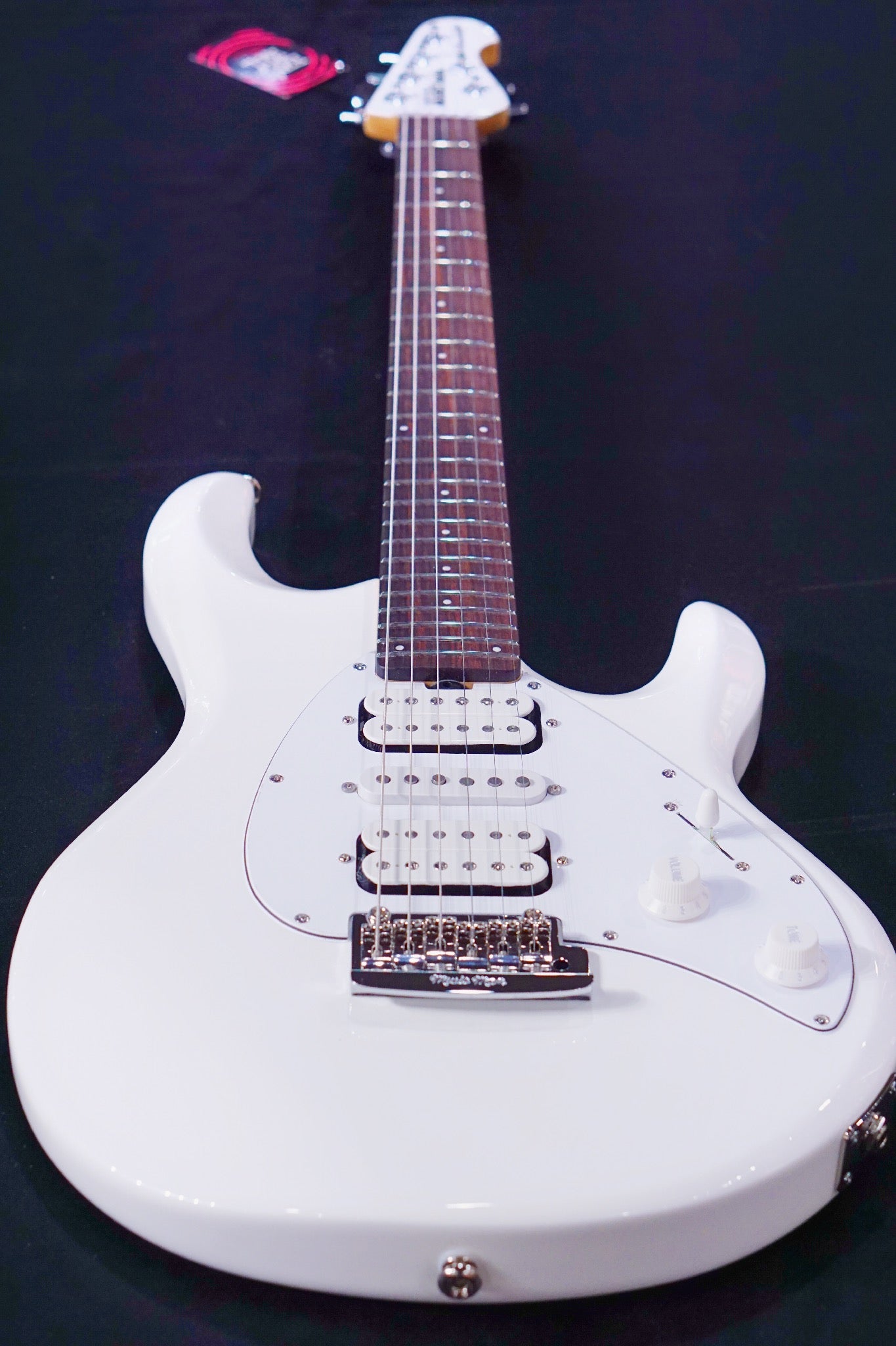 Ernie Ball Music Man Silhouette HSH Trem - White, Maple Fingerboard G99196 - HIENDGUITAR Musicman GUITAR