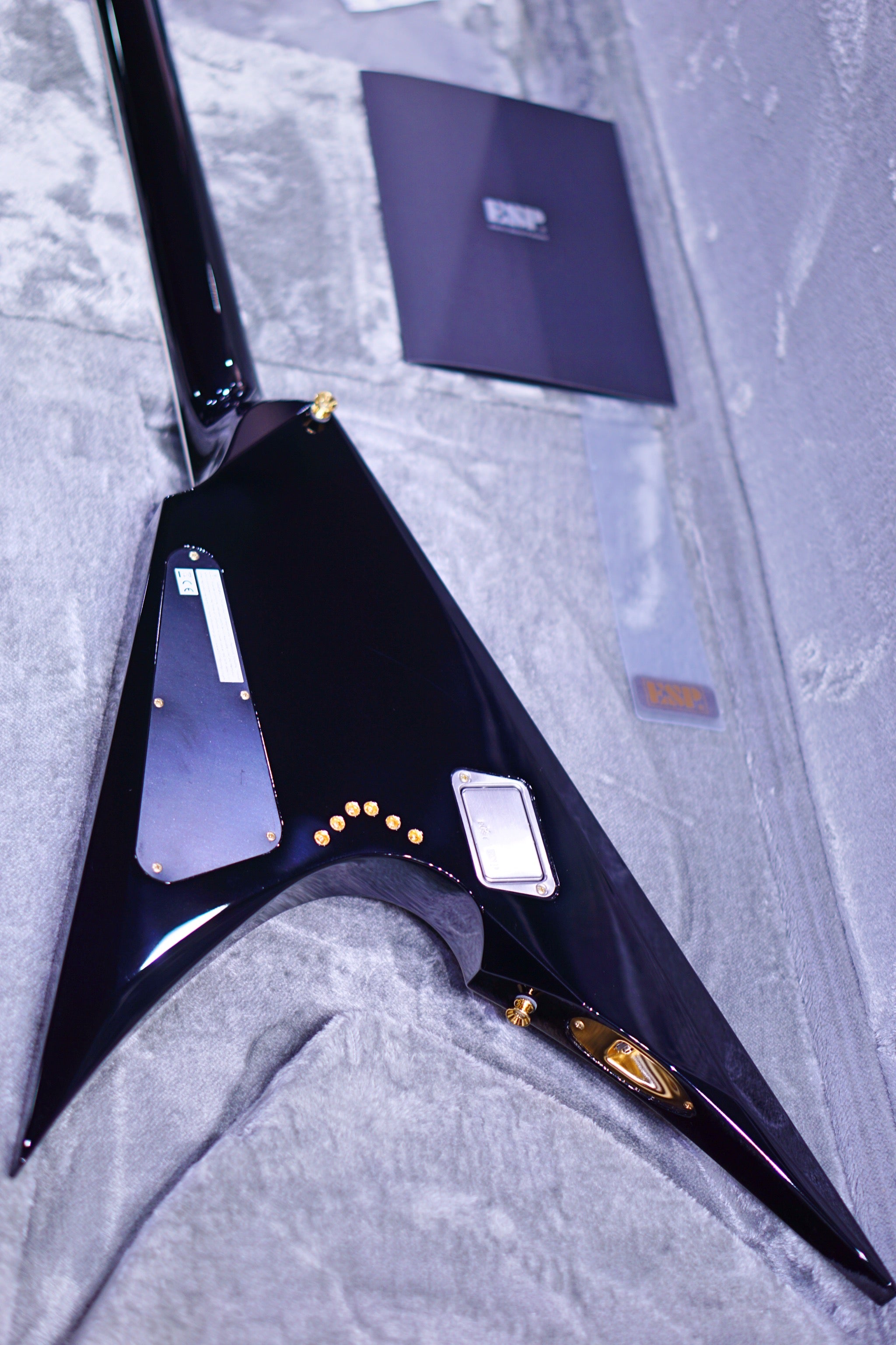 ESP-ARROW NT black w Andromeda E2741212 - HIENDGUITAR ESP GUITAR