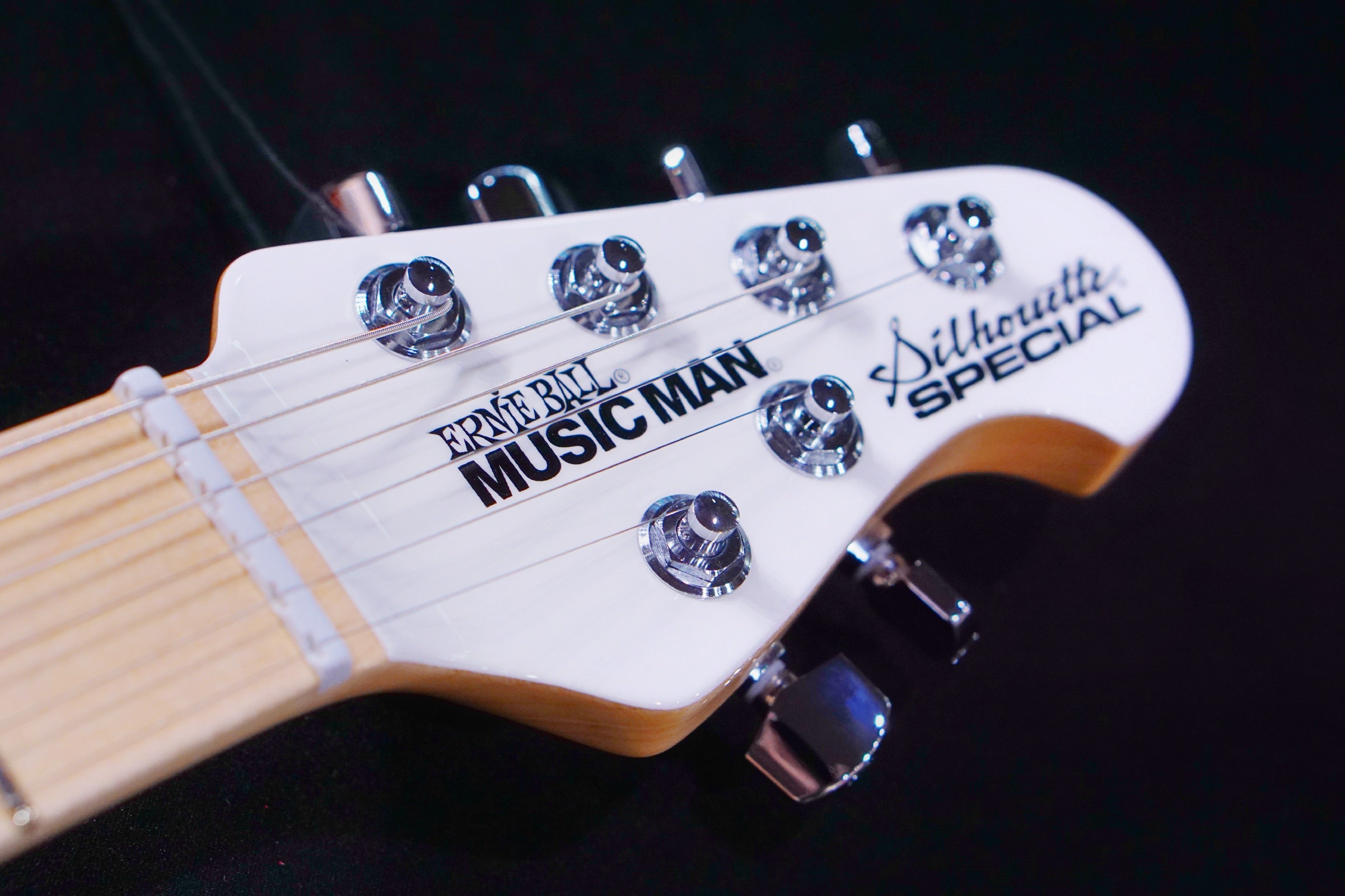 Ernie Ball Music Man Silhouette Special HSS Trem - White - Maple Matching Headstock - White G99056 - HIENDGUITAR Musicman GUITAR