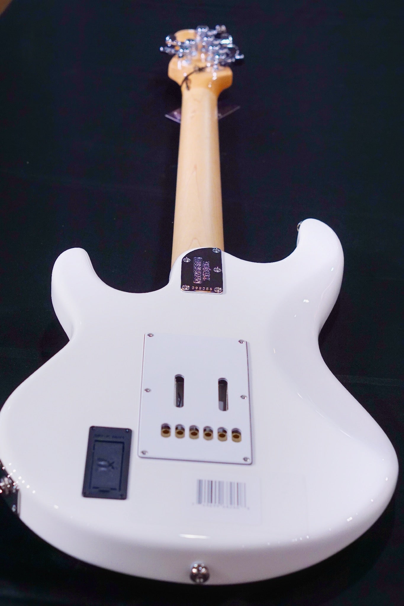 Ernie Ball Music Man Silhouette Special HSS Trem - White - Maple Matching Headstock - White G99056 - HIENDGUITAR Musicman GUITAR