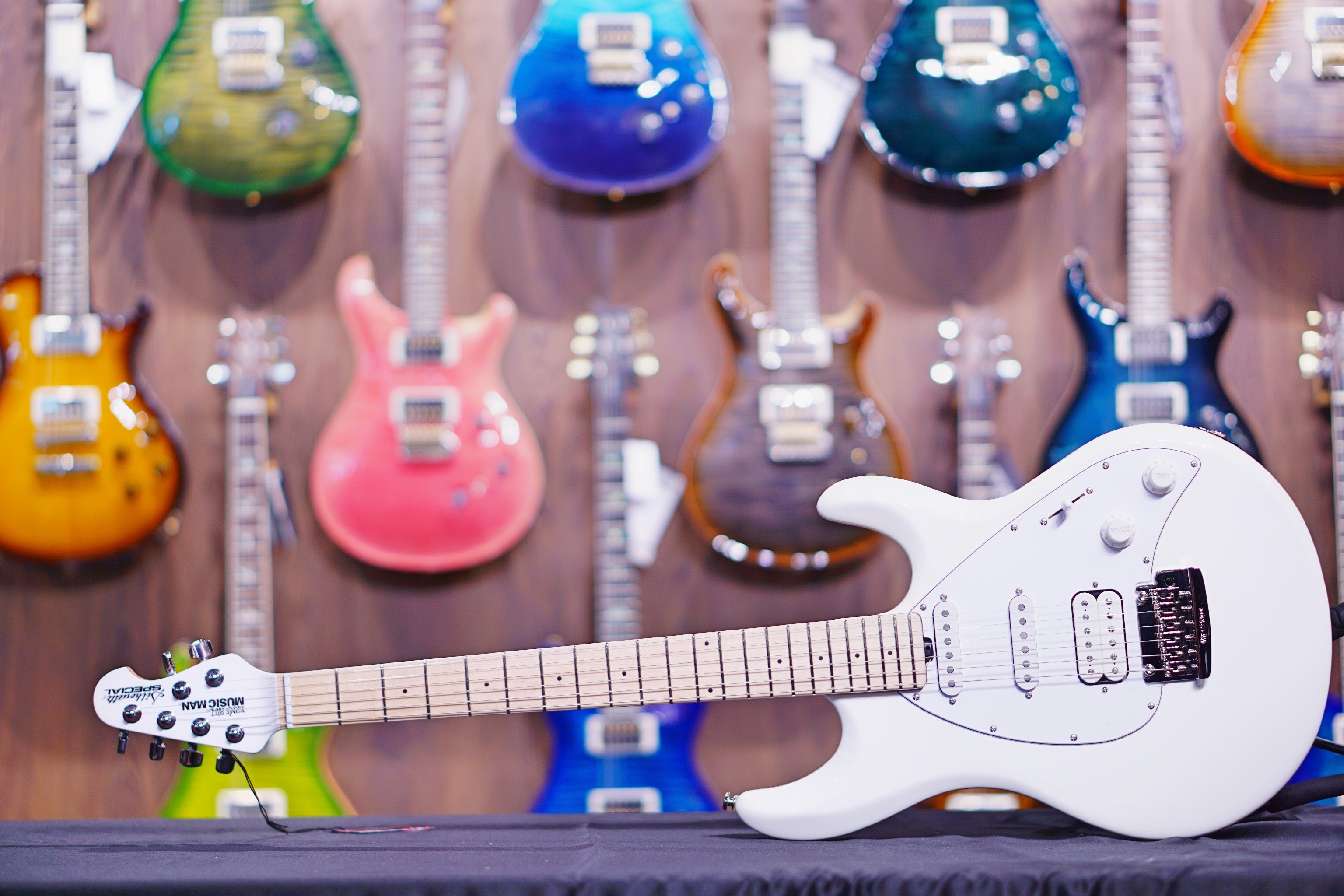 Ernie Ball Music Man Silhouette Special HSS Trem - White - Maple Matching Headstock - White G99056 - HIENDGUITAR Musicman GUITAR