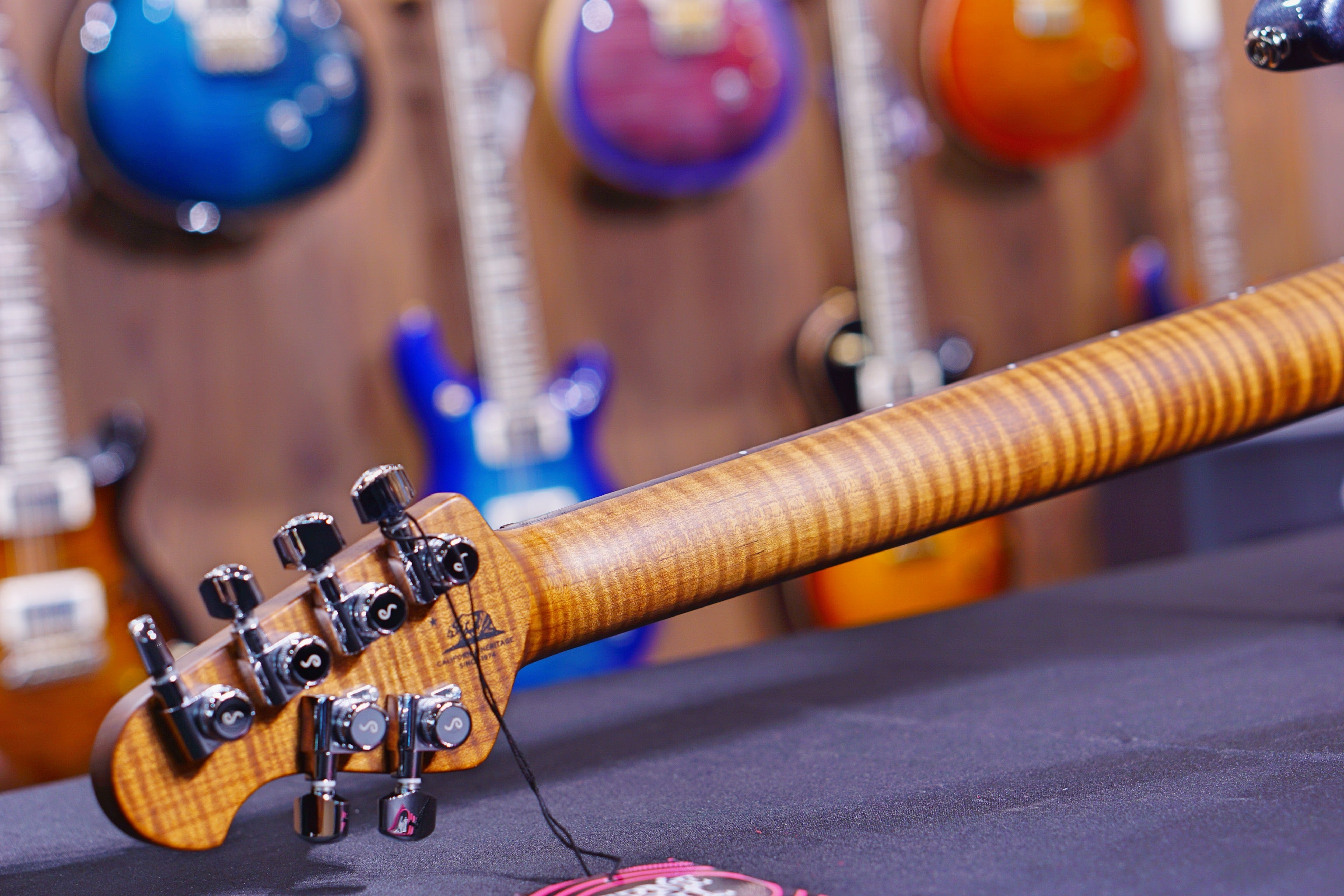 Ernie Ball Music Man Luke 3 HH - Bodhi Blue - Figured Roasted Maple/Rosewood G99042 - HIENDGUITAR Musicman GUITAR