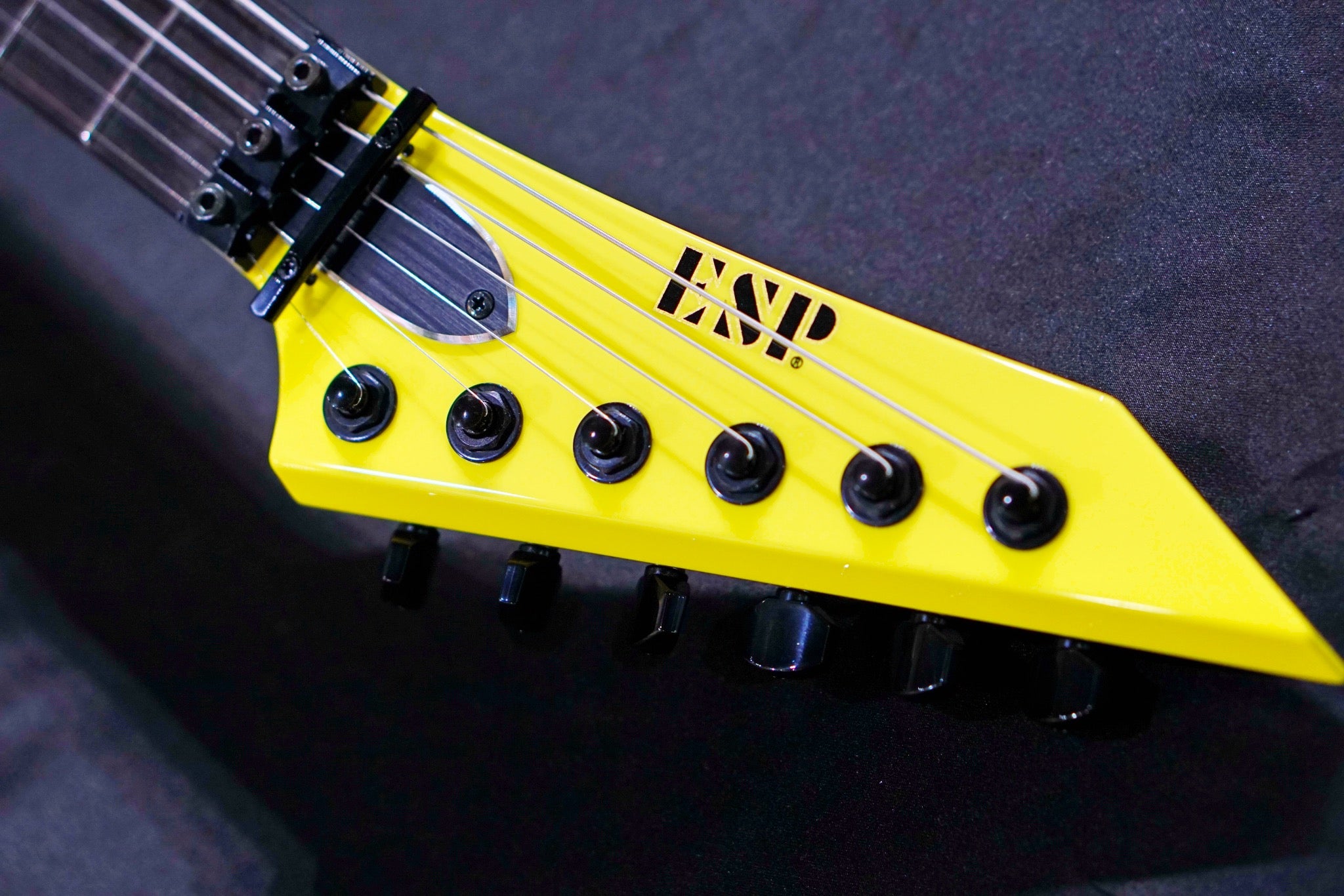 ESP original Maverick Neon Yellow E8601202 - HIENDGUITAR ESP GUITAR