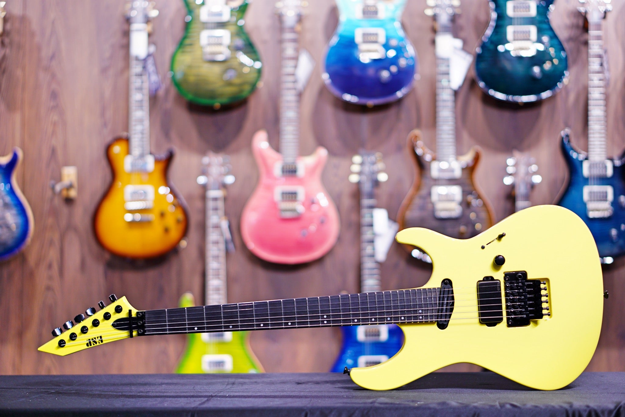 ESP original Maverick Neon Yellow E8601202 - HIENDGUITAR ESP GUITAR
