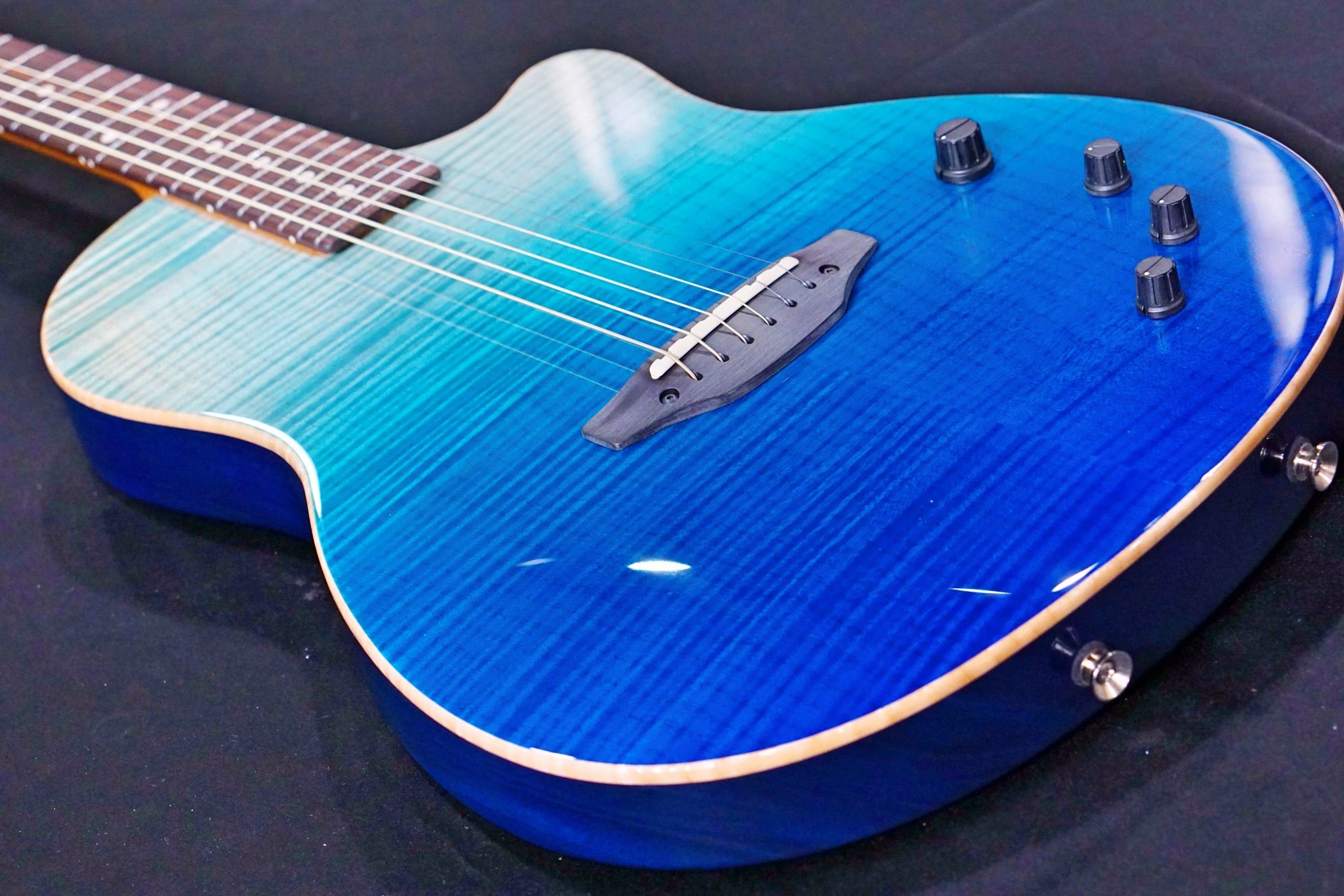 Tom Anderson Crowdster Bora Blue Surf with Binding 09-21-20N - HIENDGUITAR Anderson GUITAR