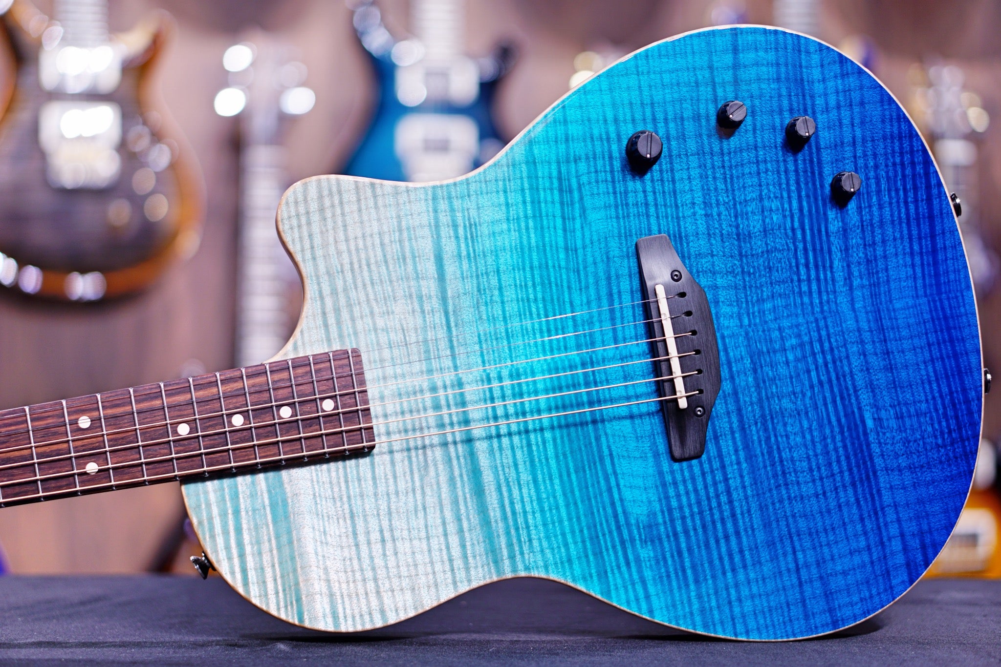 Tom Anderson Crowdster Bora Blue Surf with Binding 09-21-20N - HIENDGUITAR Anderson GUITAR