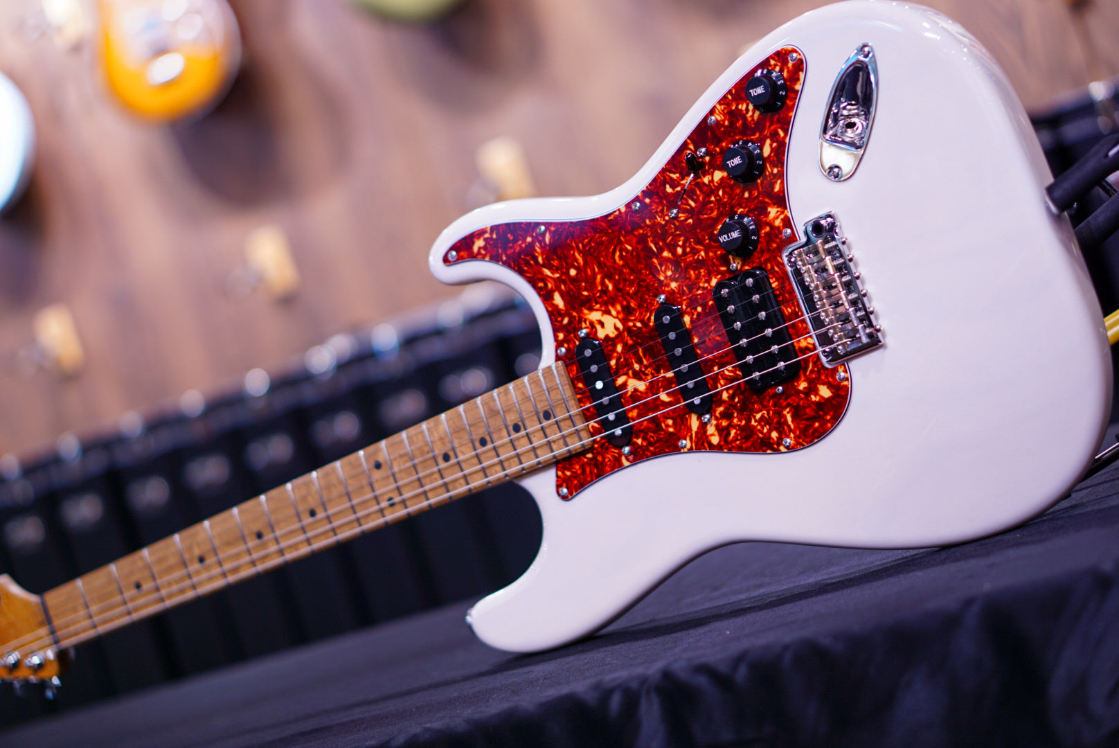 Suhr Classic S Paulownia Trans White 69031 - HIENDGUITAR SUHR GUITAR