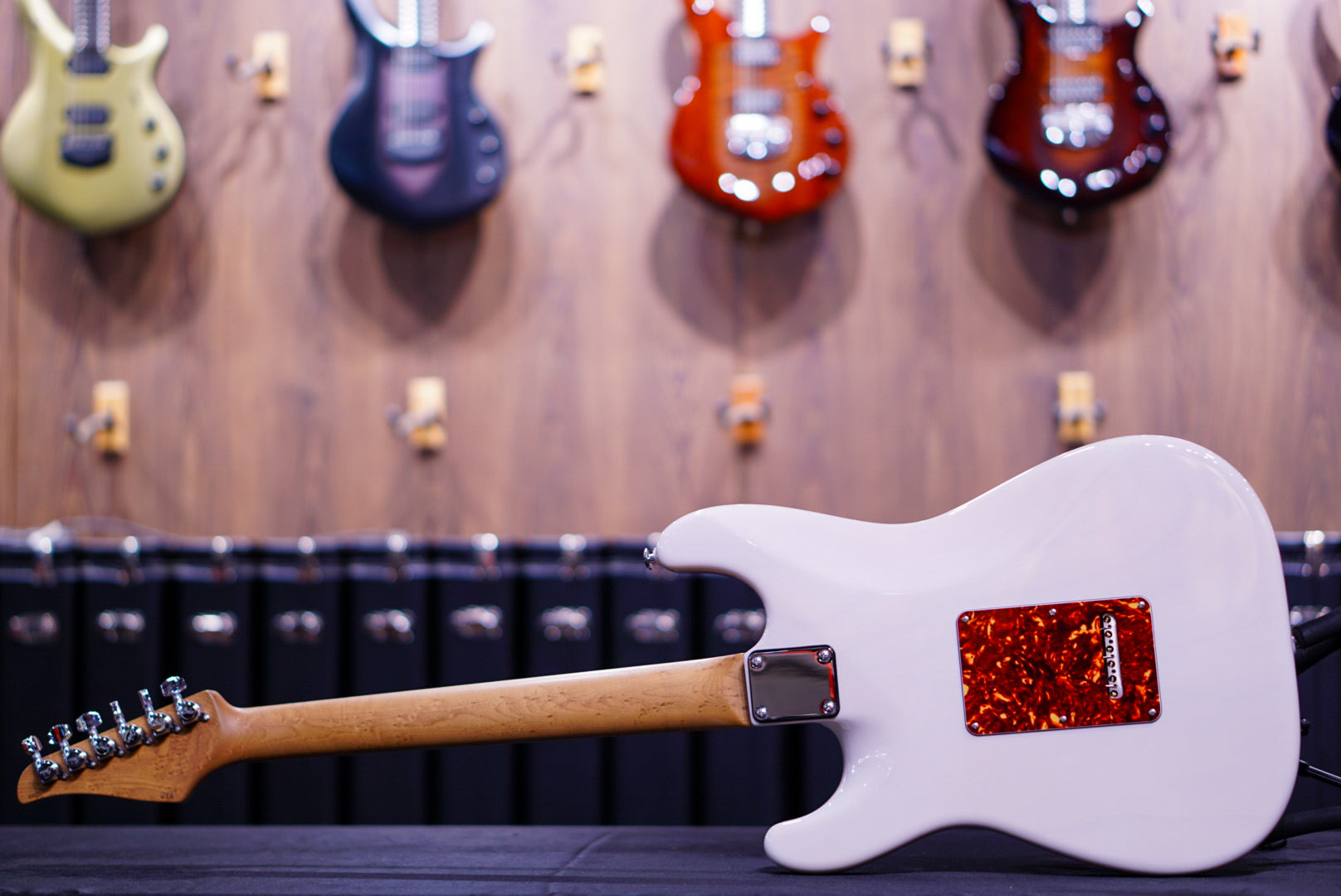 Suhr Classic S Paulownia Trans White 69031 - HIENDGUITAR SUHR GUITAR