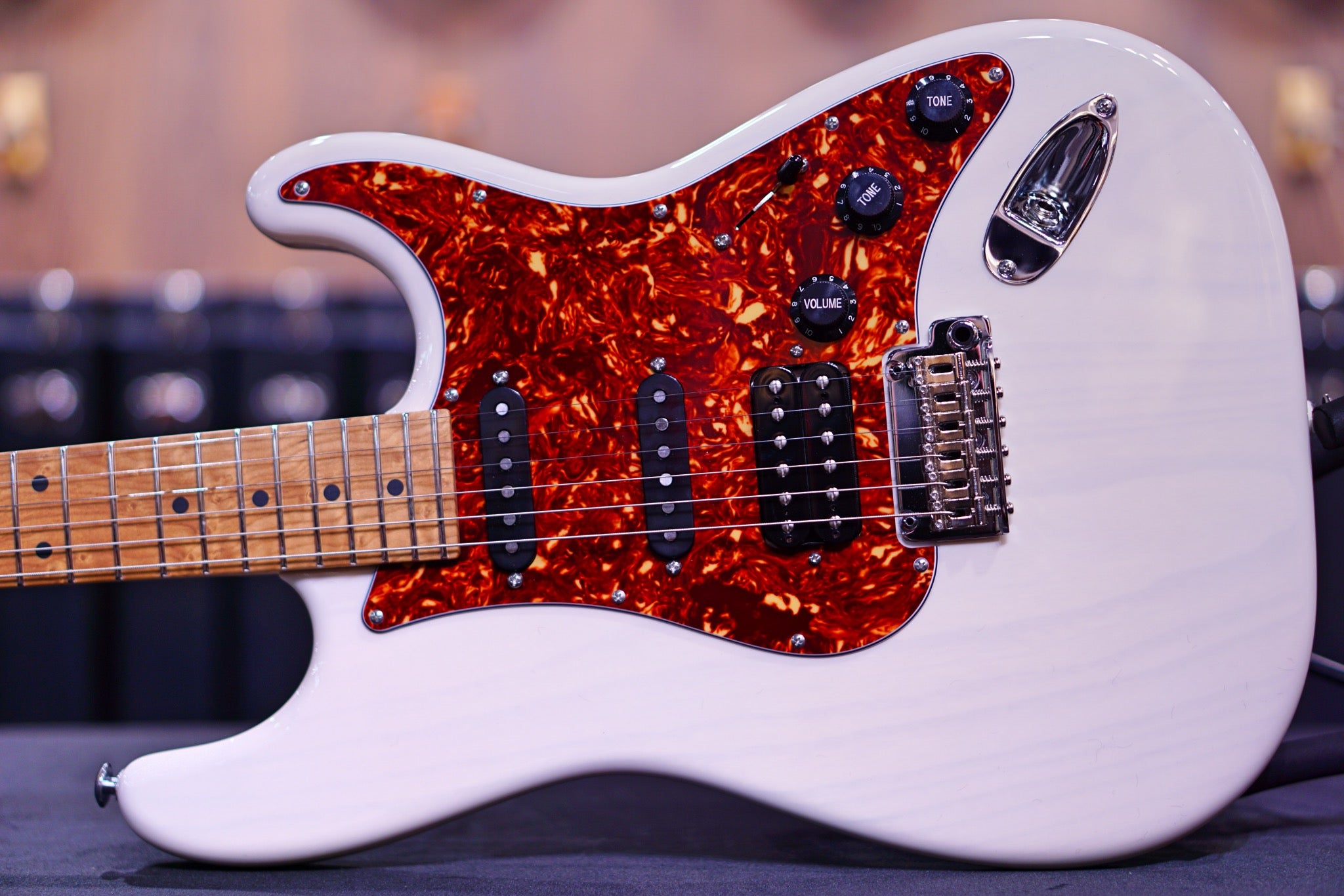 Suhr Classic S Paulownia Trans White 69020 - HIENDGUITAR SUHR GUITAR